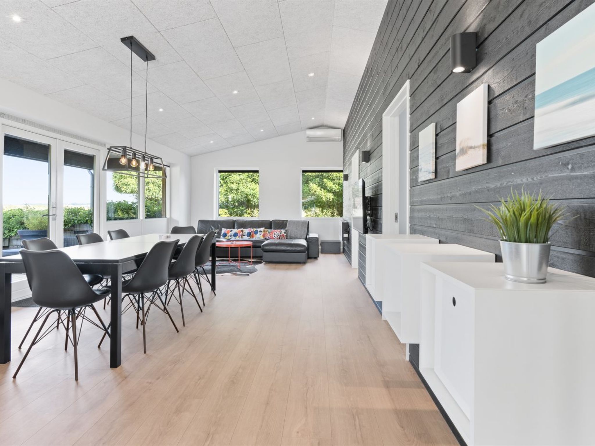 "Harri" - 400m from the sea-Inside
