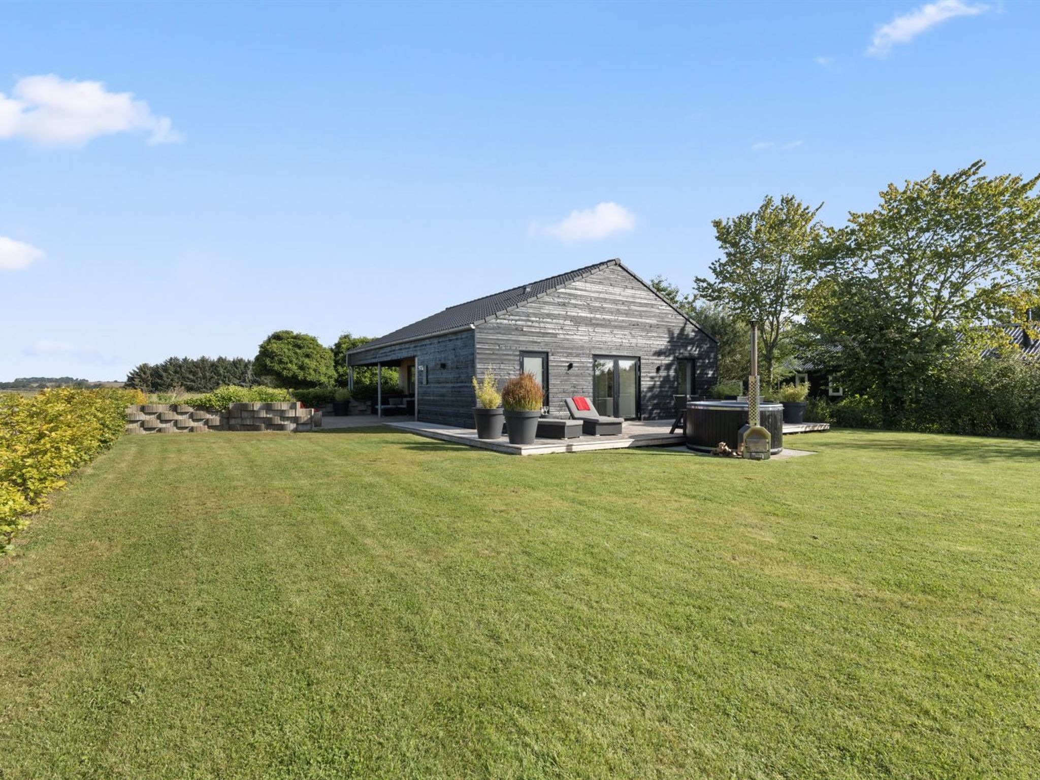 "Harri" - 400m from the sea-Outside