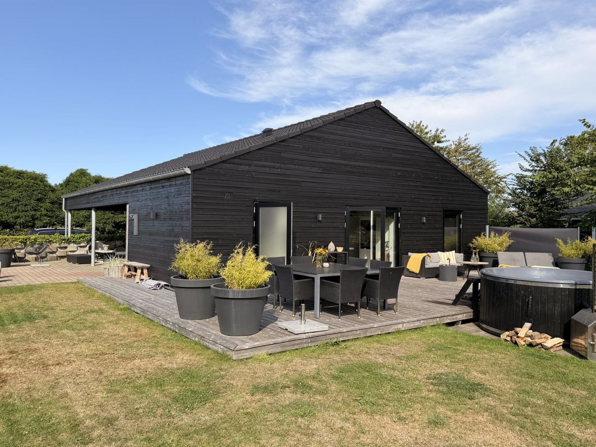 "Harri" - 400m from the sea