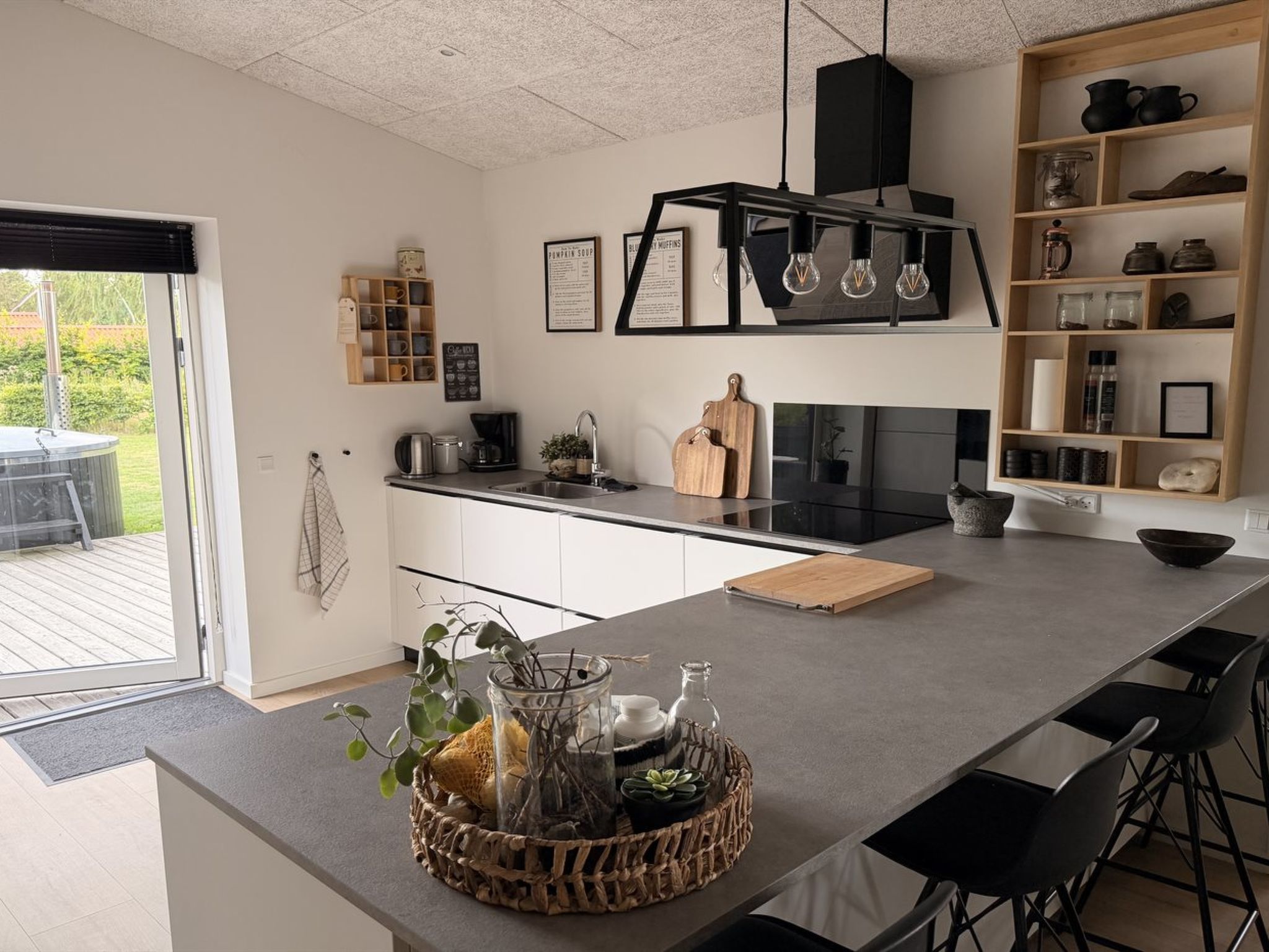 "Harri" - 400m from the sea - Inside