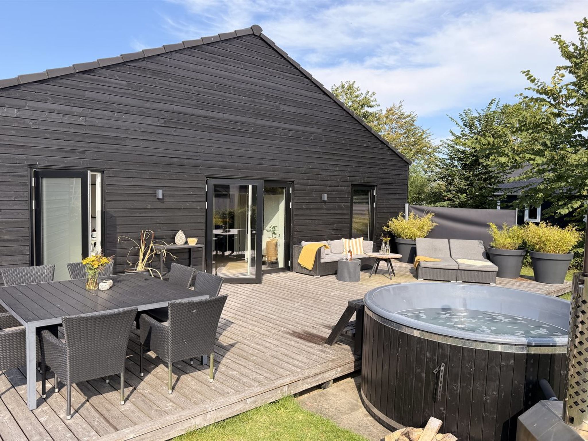 "Harri" - 400m from the sea - Outside