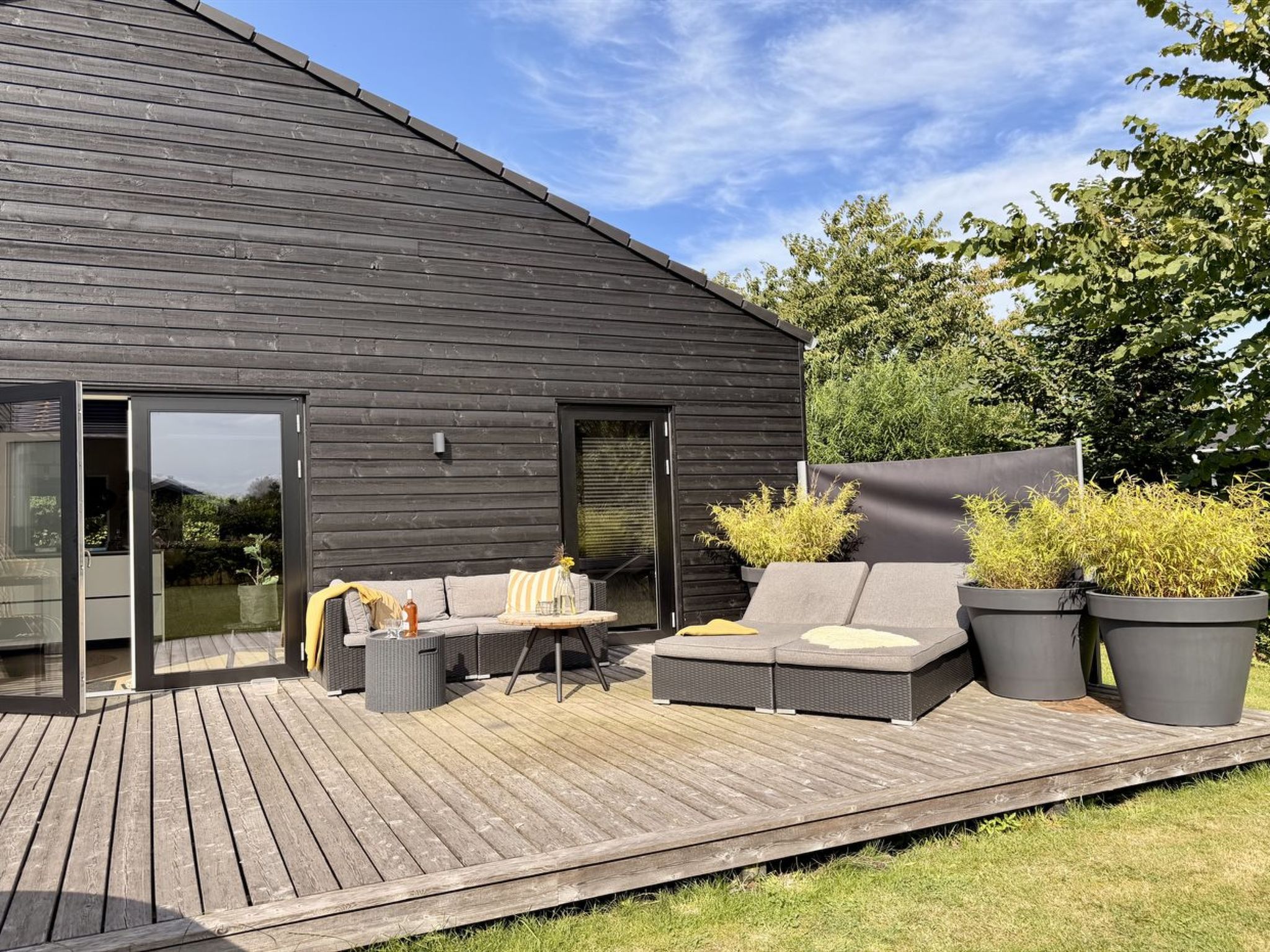 "Harri" - 400m from the sea - Outside