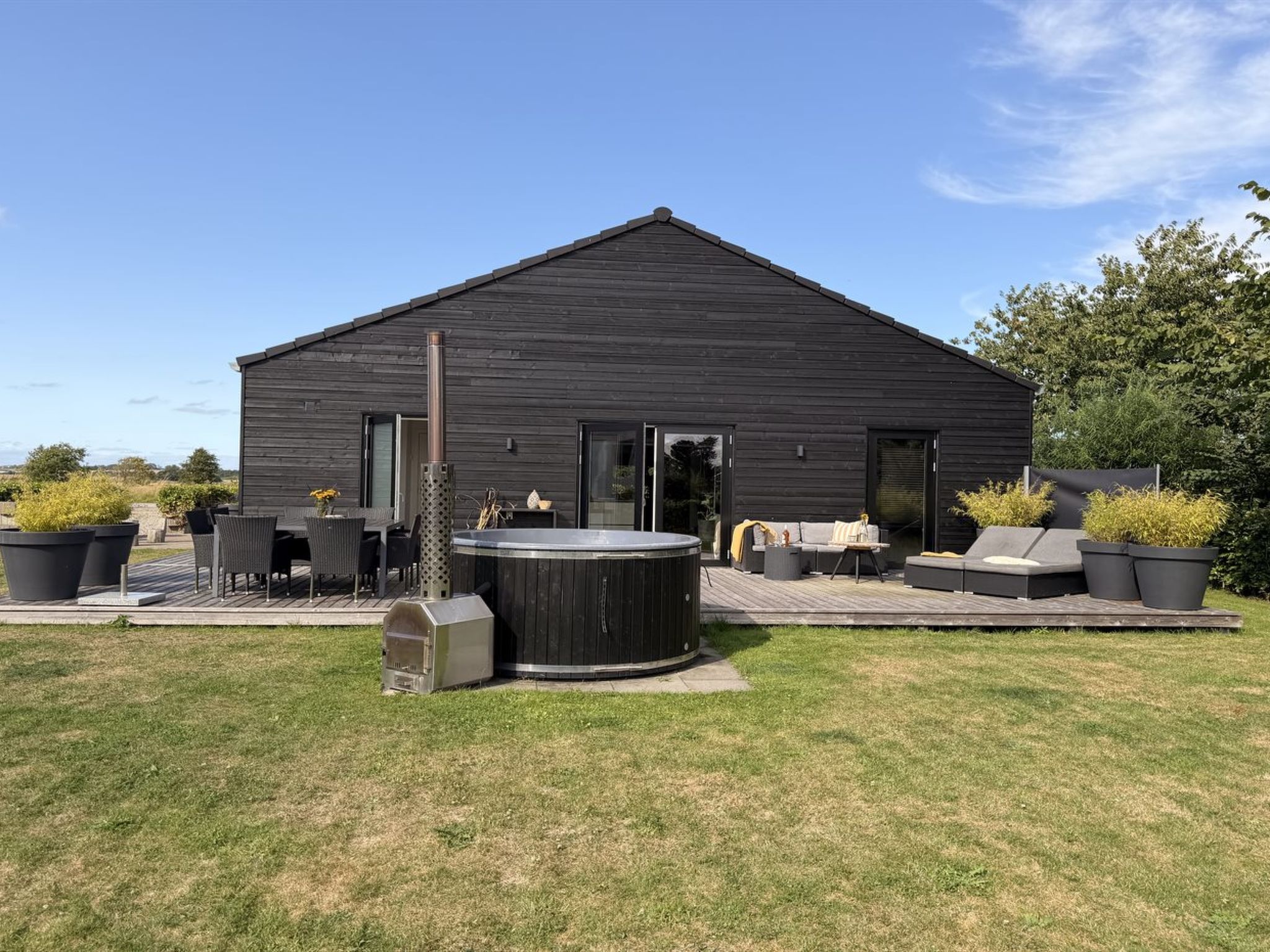 "Harri" - 400m from the sea - Outside