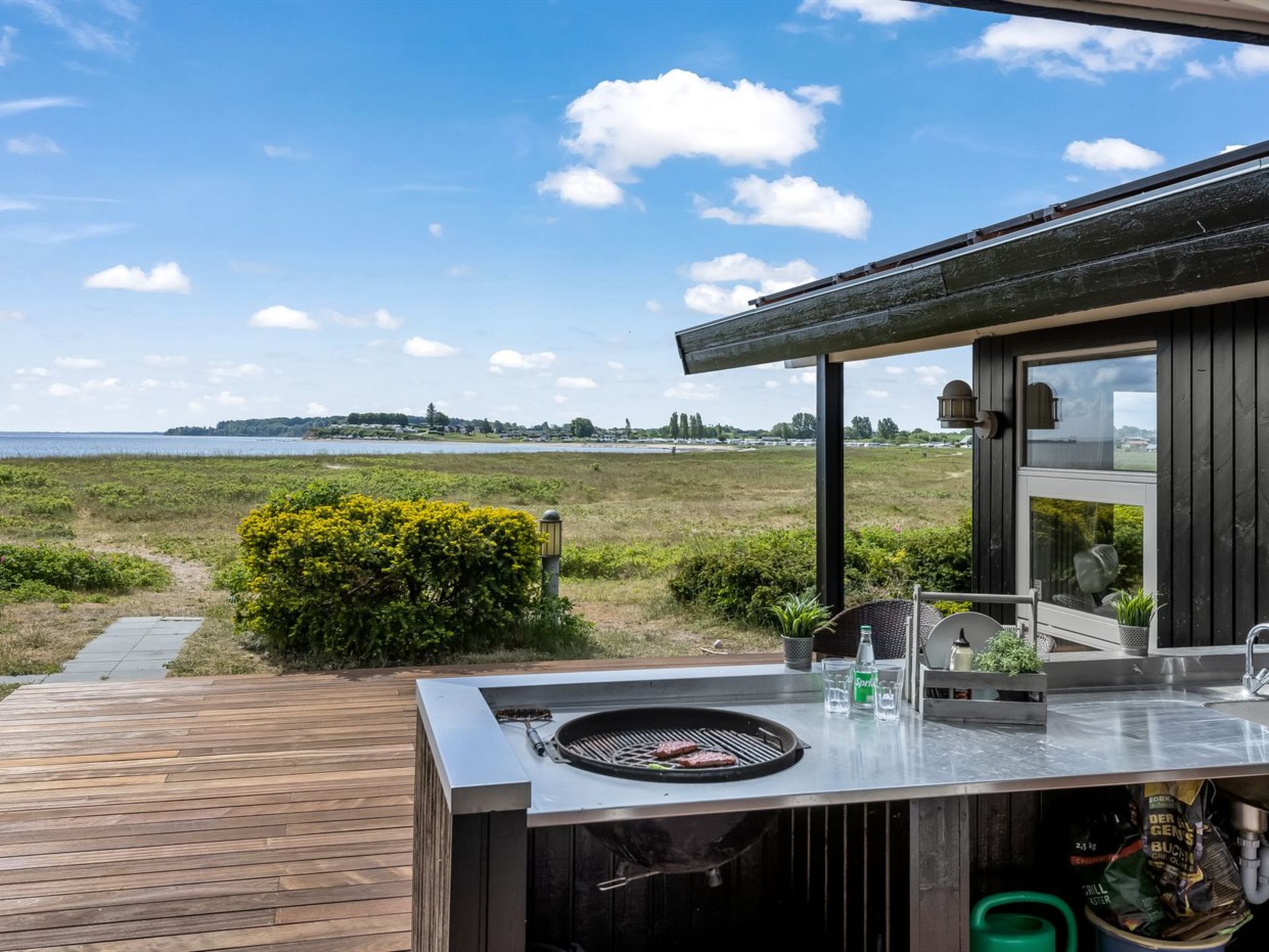 "Xaverius" - 30m from the sea - Buiten