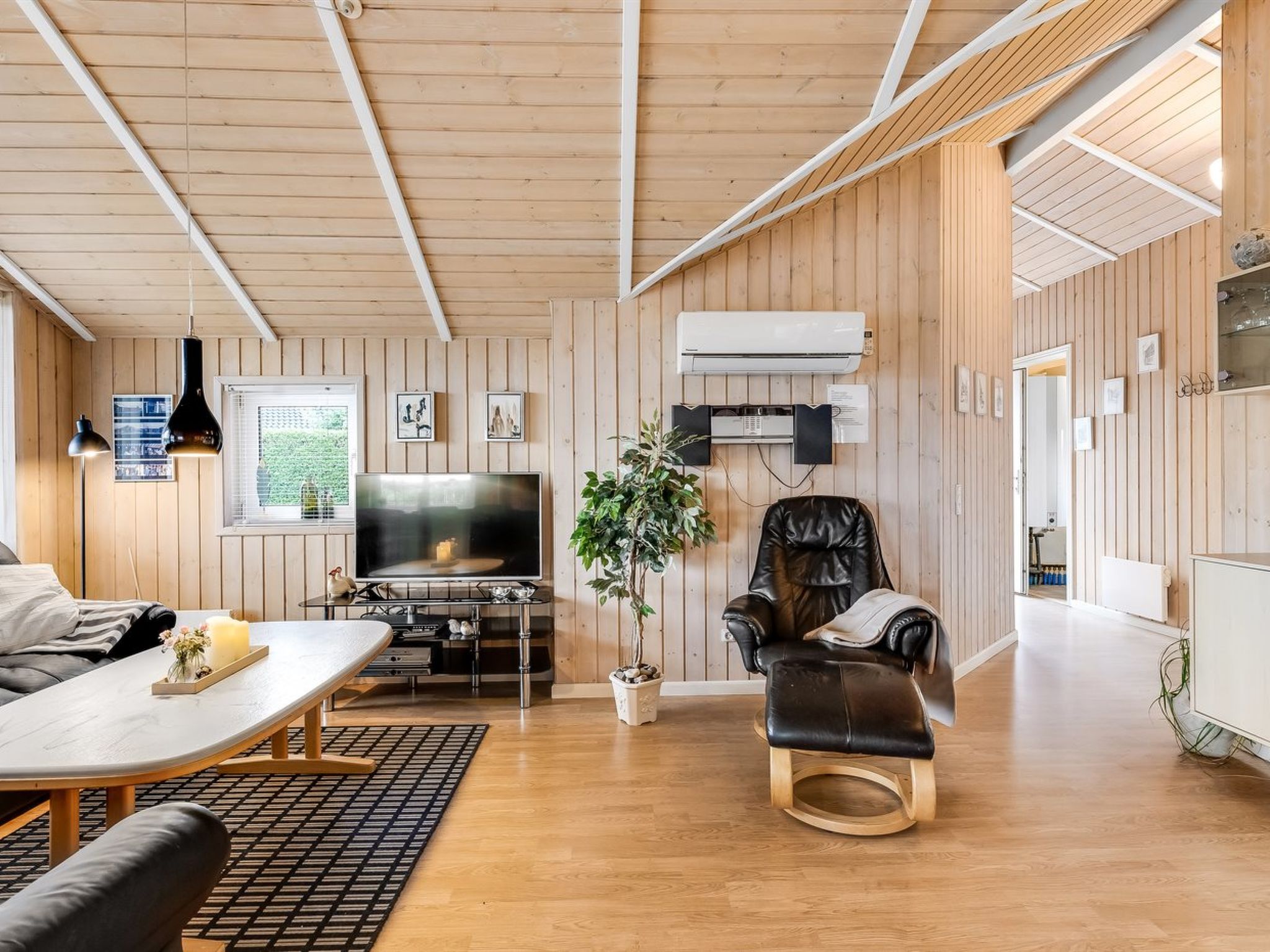 "Trifun" - 300m from the sea - Binnen