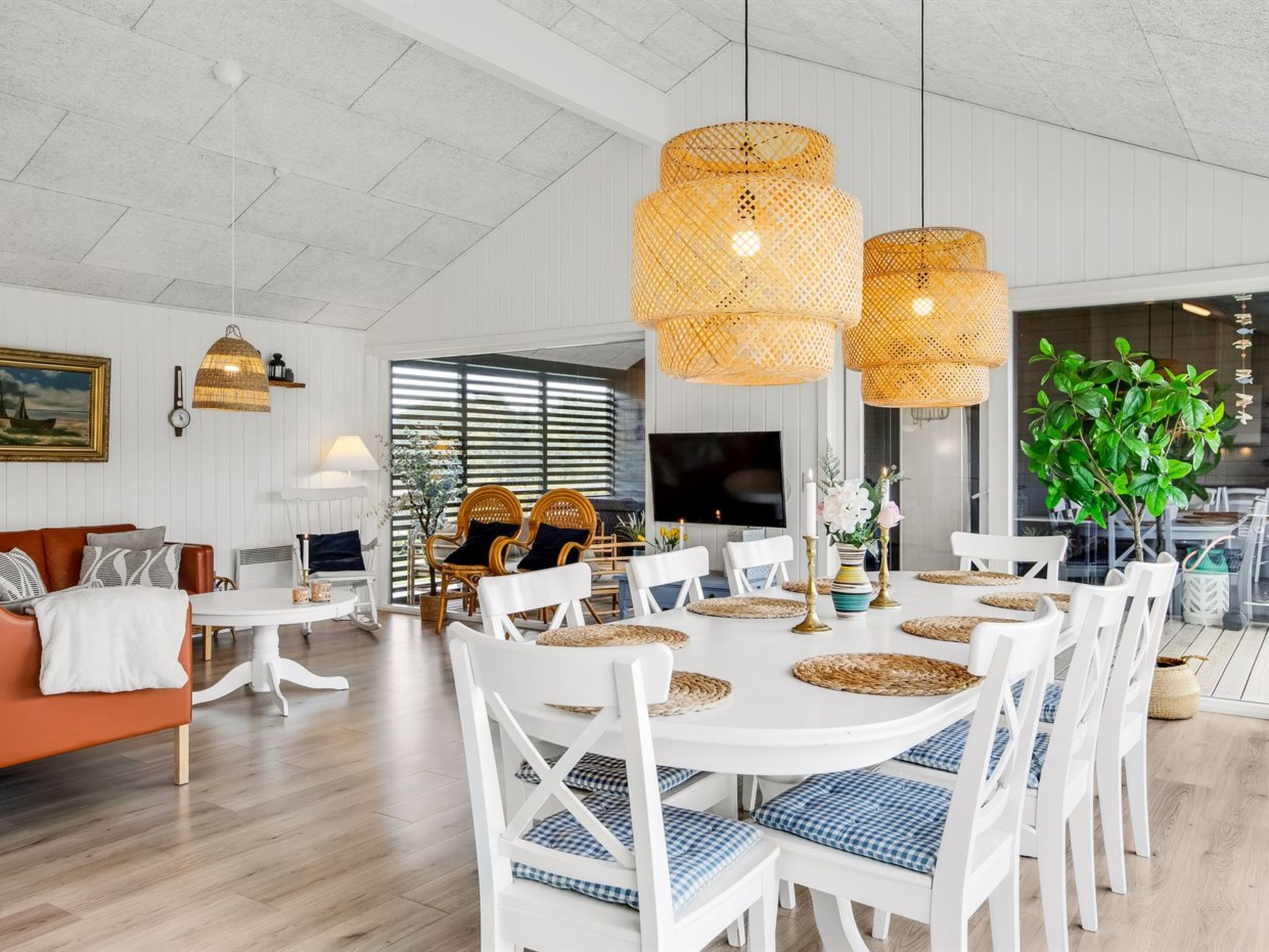 "Sigrun" - 300m from the sea - Binnen