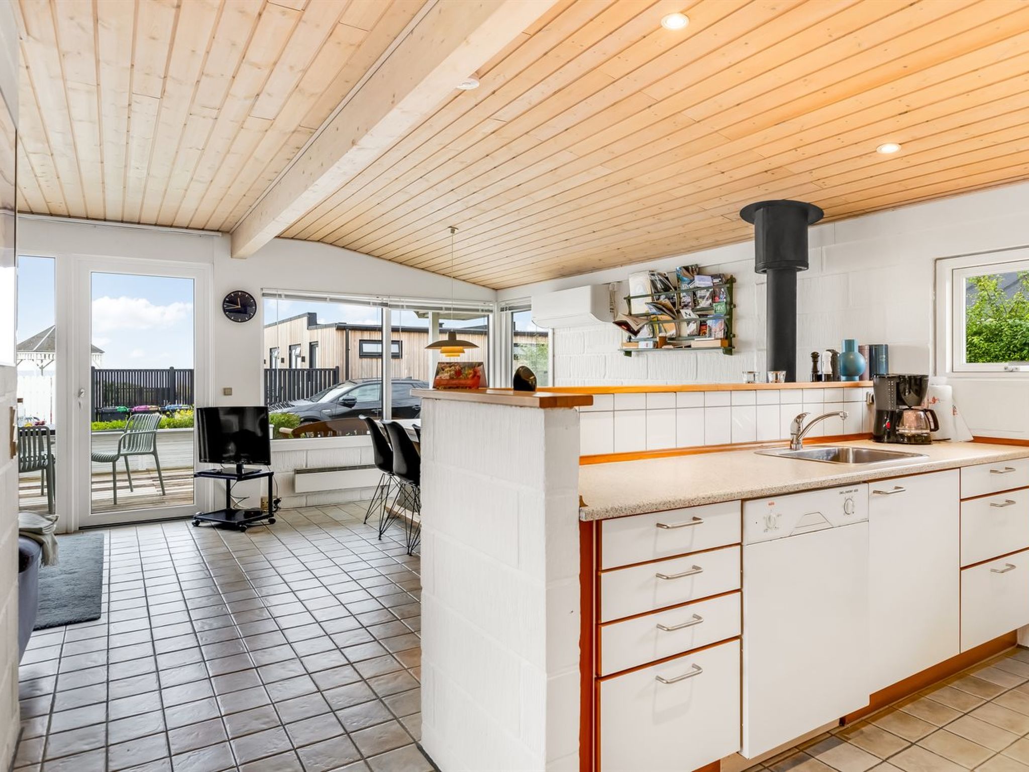 "Gudmund" - 50m from the sea - Drinnen
