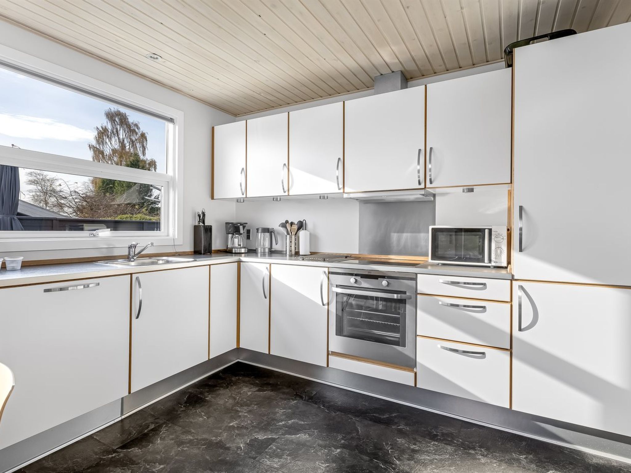 "Eugenia" - 300m from the sea-Binnen