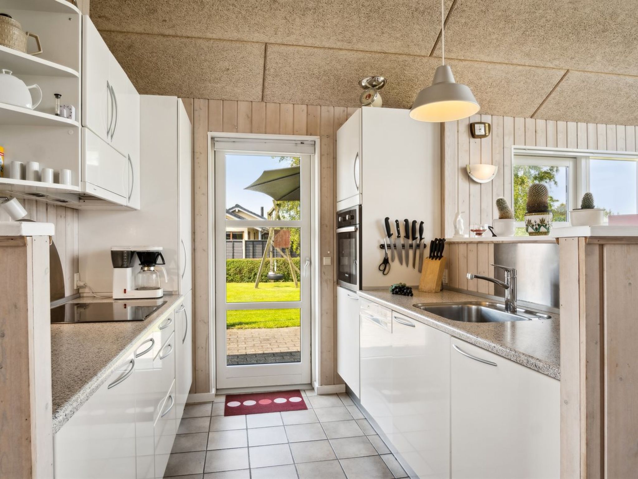 "Neno" - 100m from the sea - Binnen