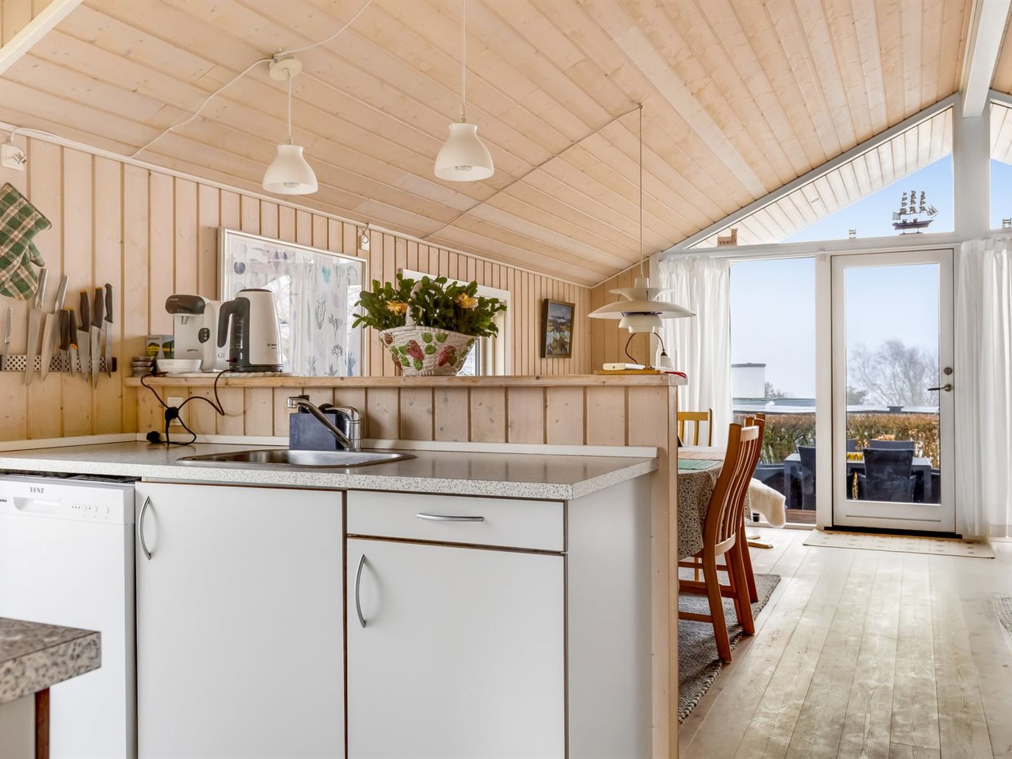 Kitchen / Dining Room