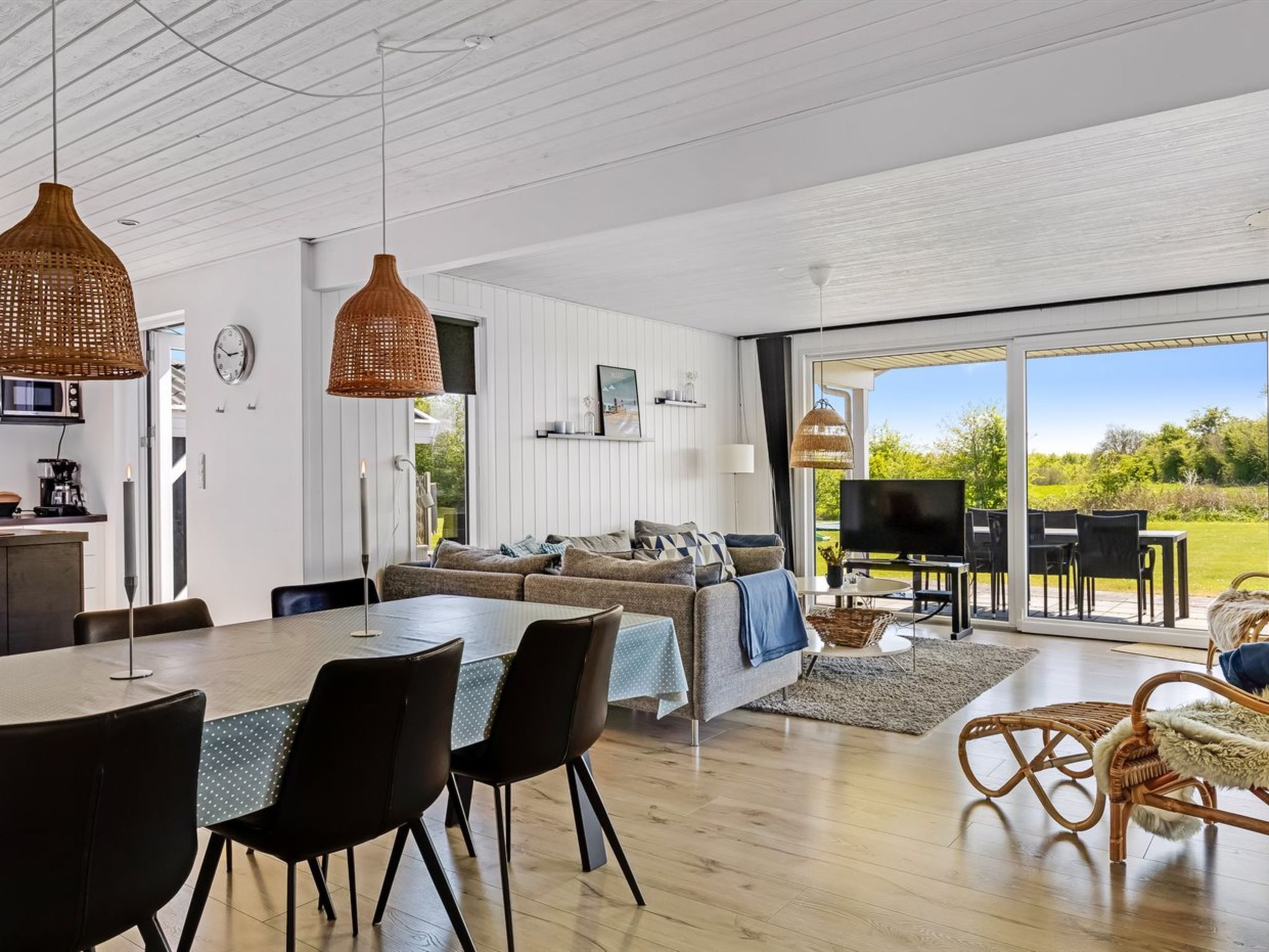 "Susianna" - 550m from the sea