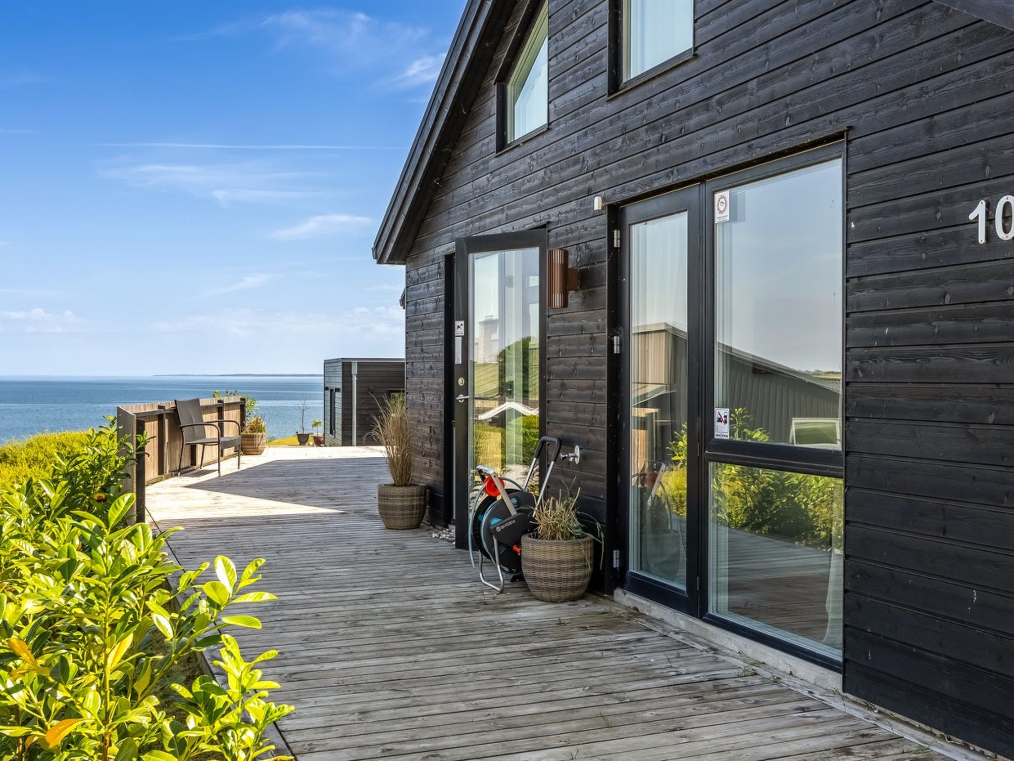 "Andriette" - 50m from the sea - Outside