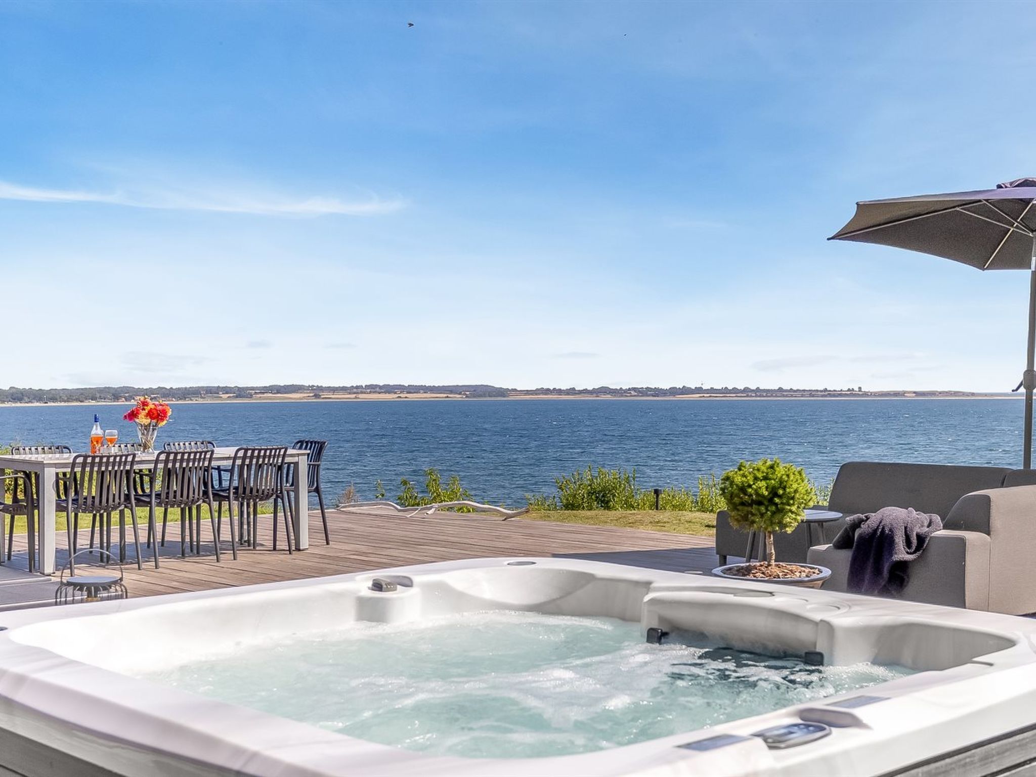 "Lin" - 80m from the sea - Outside