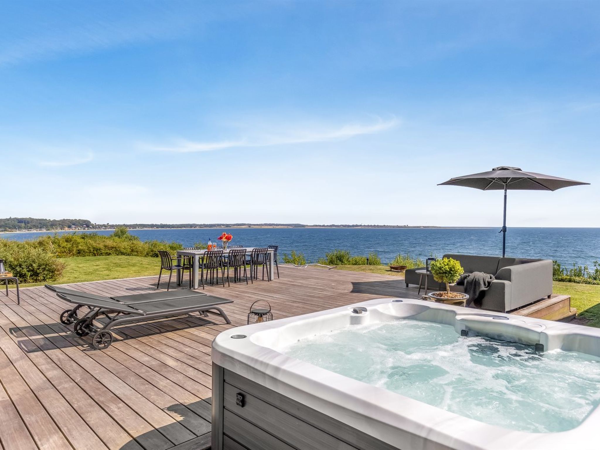 "Lin" - 80m from the sea - Outside