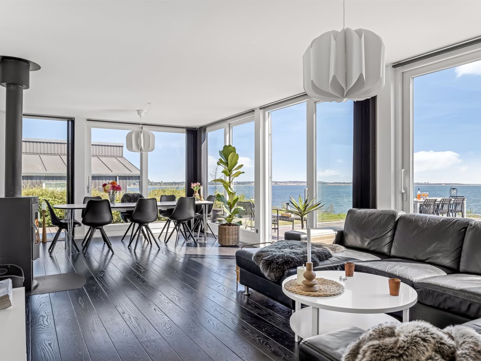 "Lin" - 80m from the sea - Inside