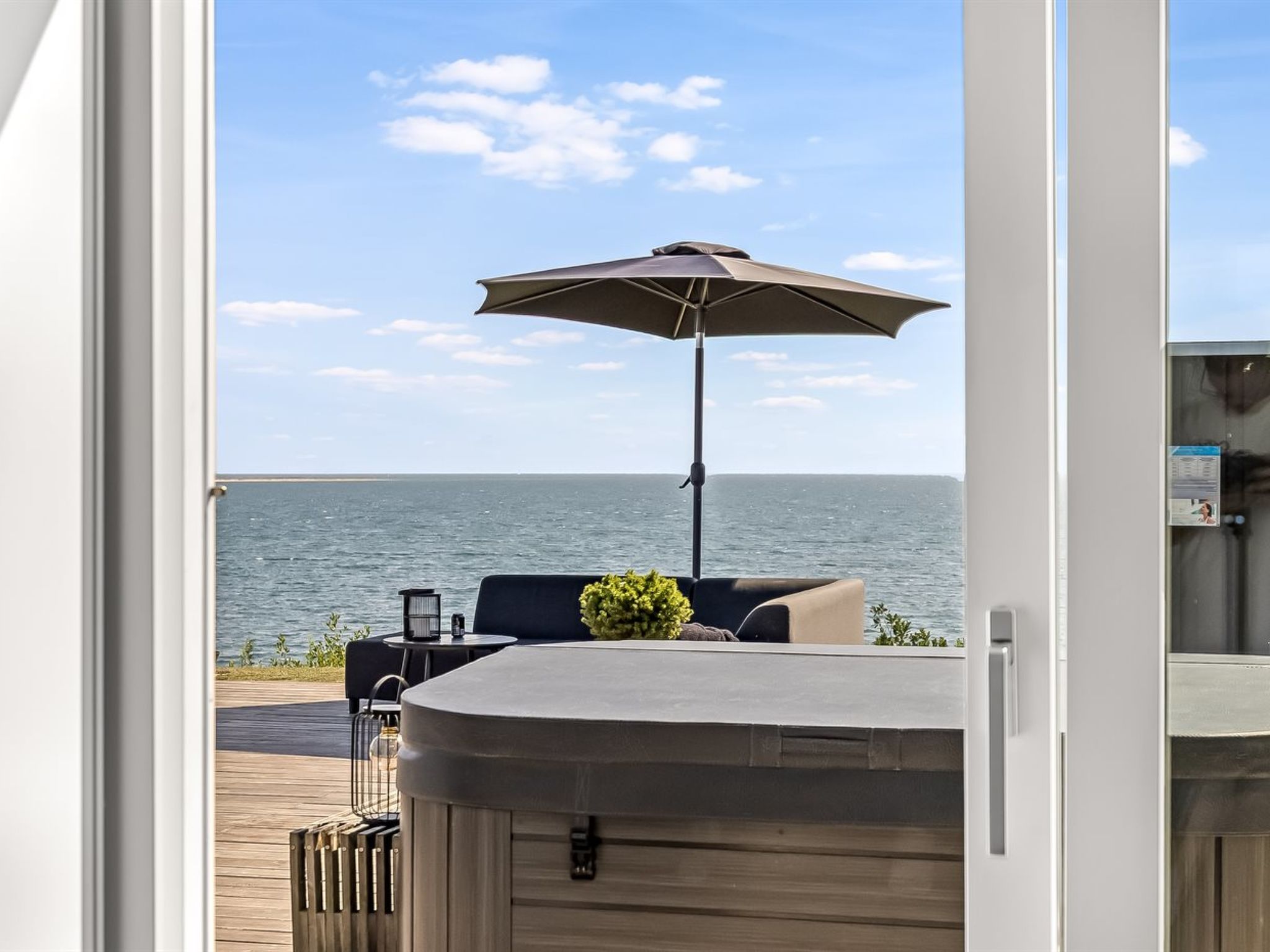 "Lin" - 80m from the sea - Outside