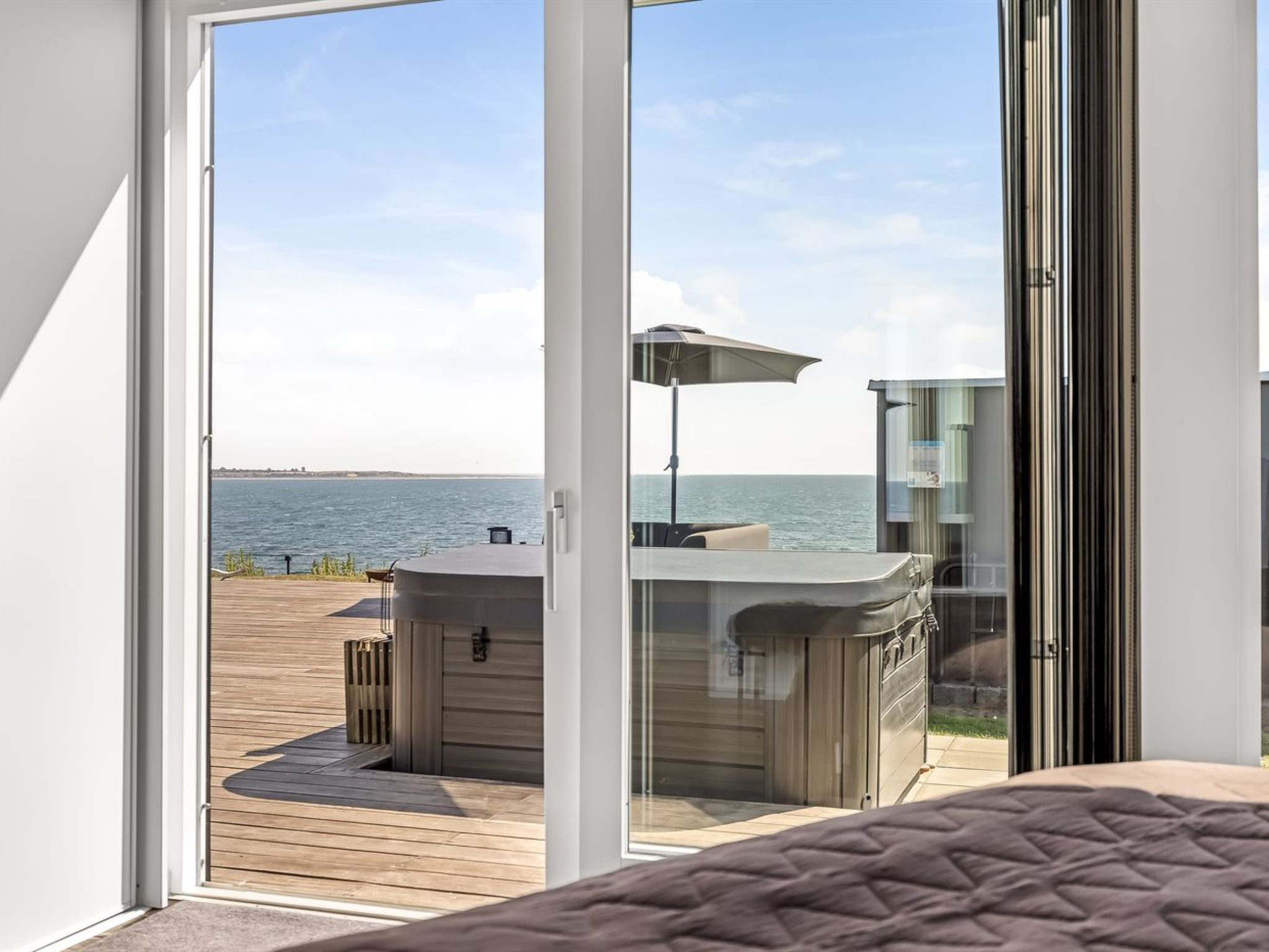 "Lin" - 80m from the sea - Outside