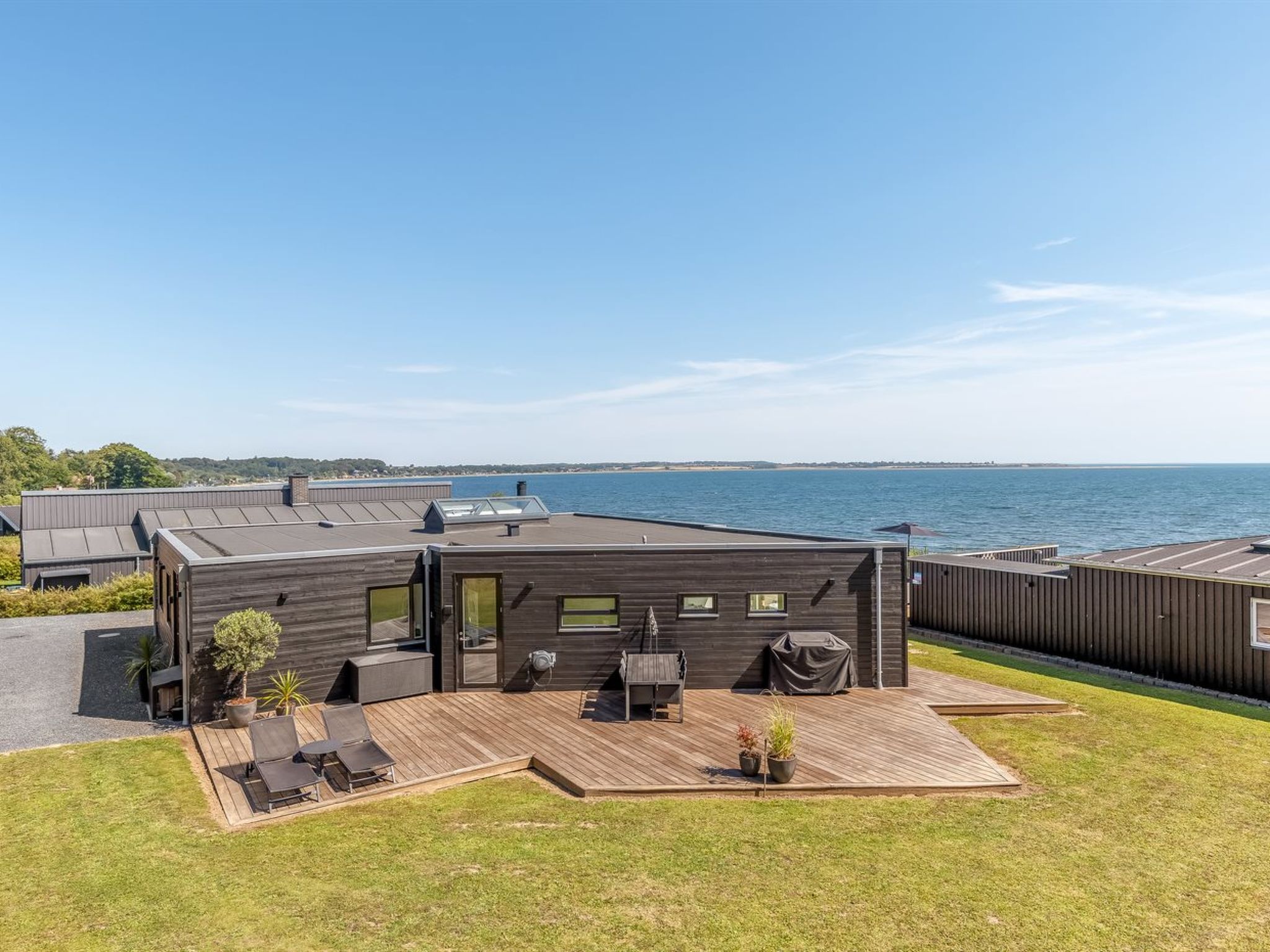 "Lin" - 80m from the sea - Outside