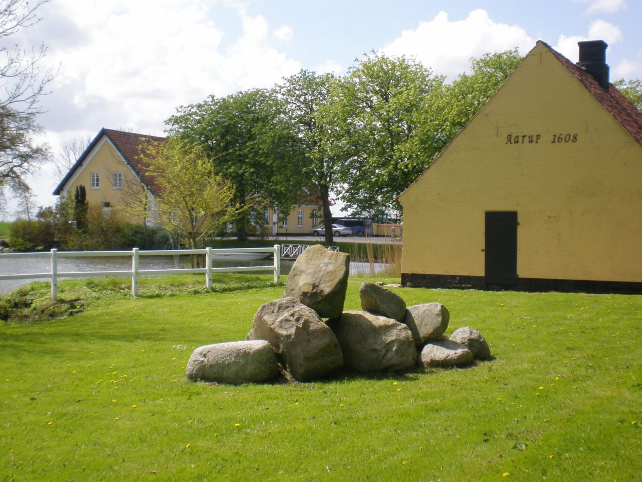"Thia" - 4km to the fjord - Buiten