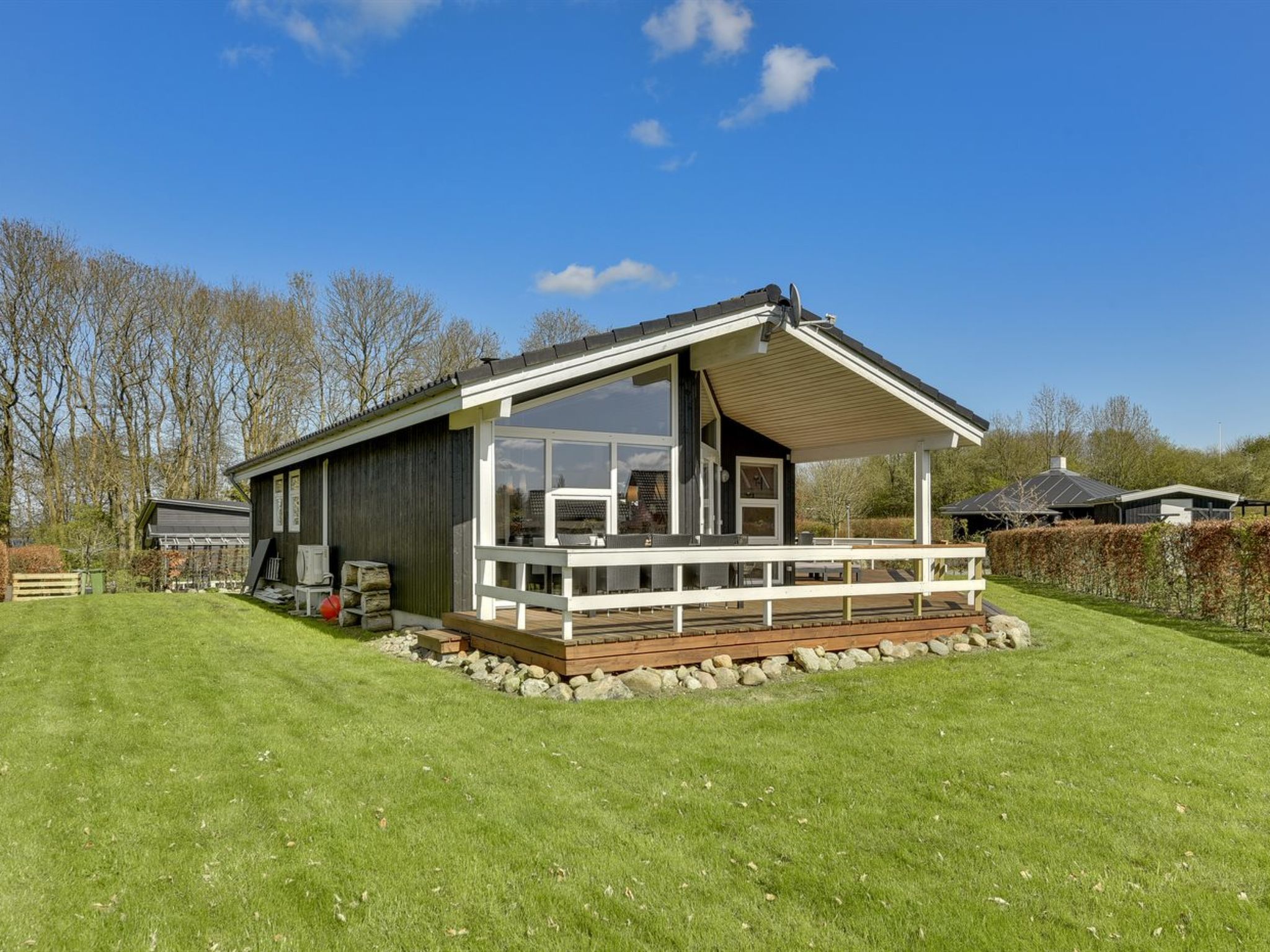 "Enja" - 150m from the sea - Buiten