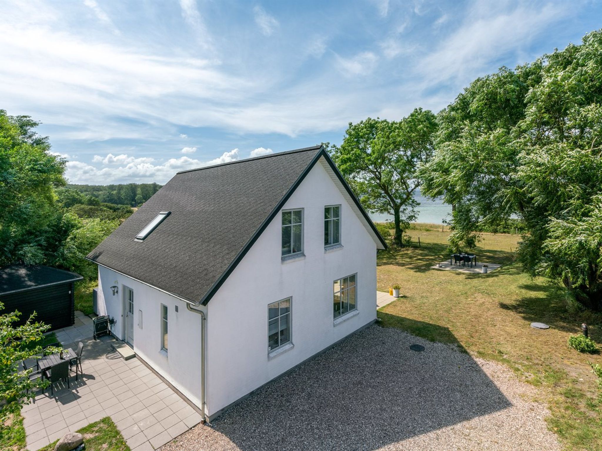 "Jeppe" - 50m to the fjord