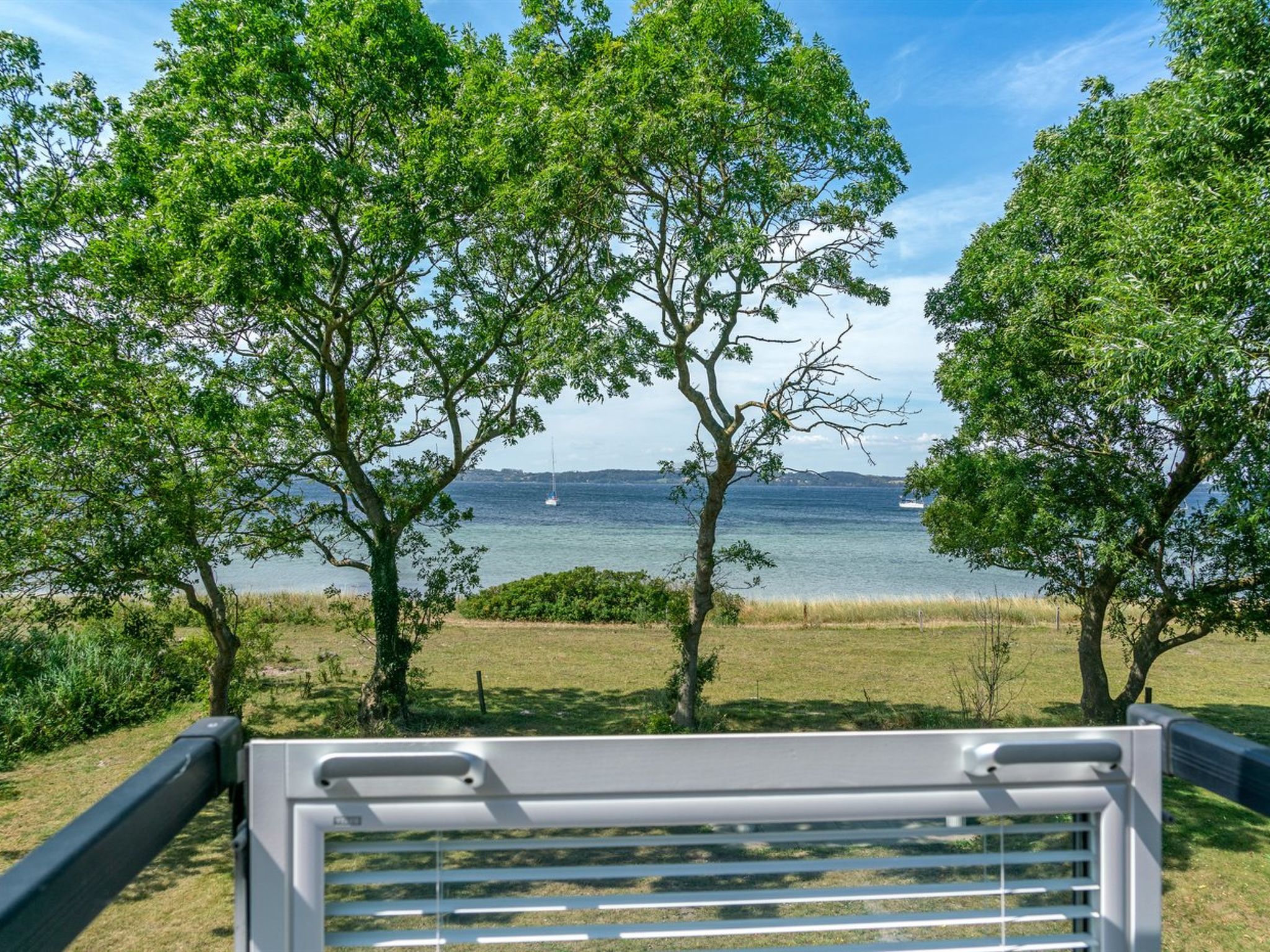 "Jeppe" - 50m to the fjord - Buiten