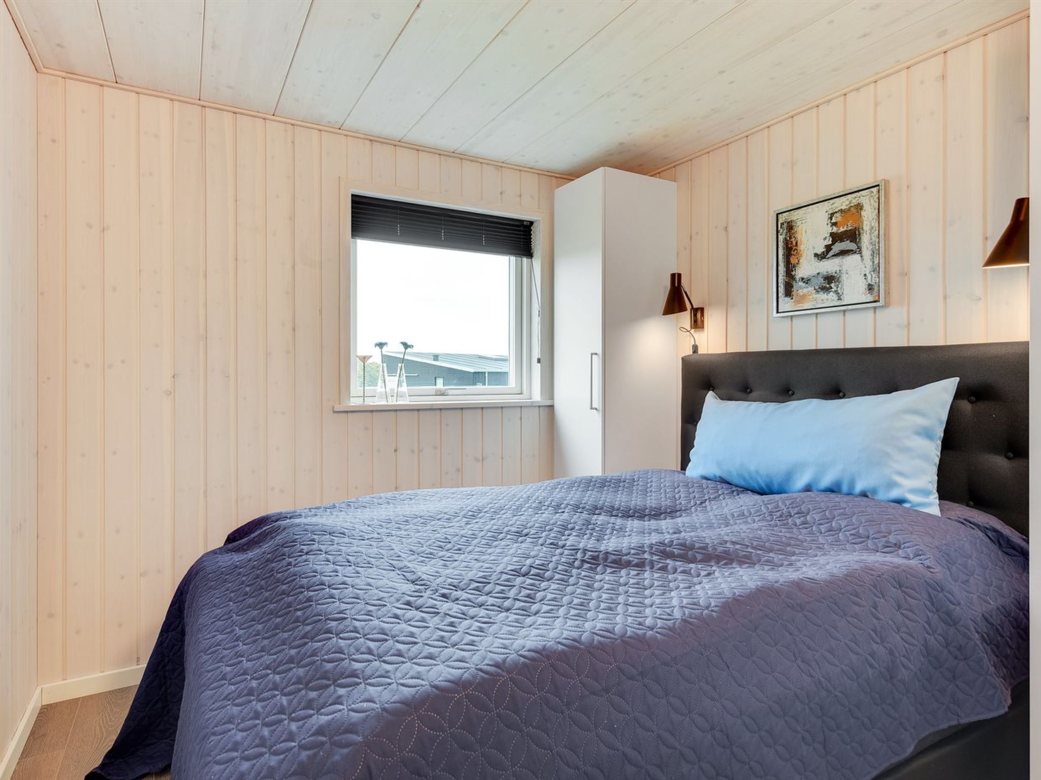 "Rathulf" - 500m from the sea - Binnen