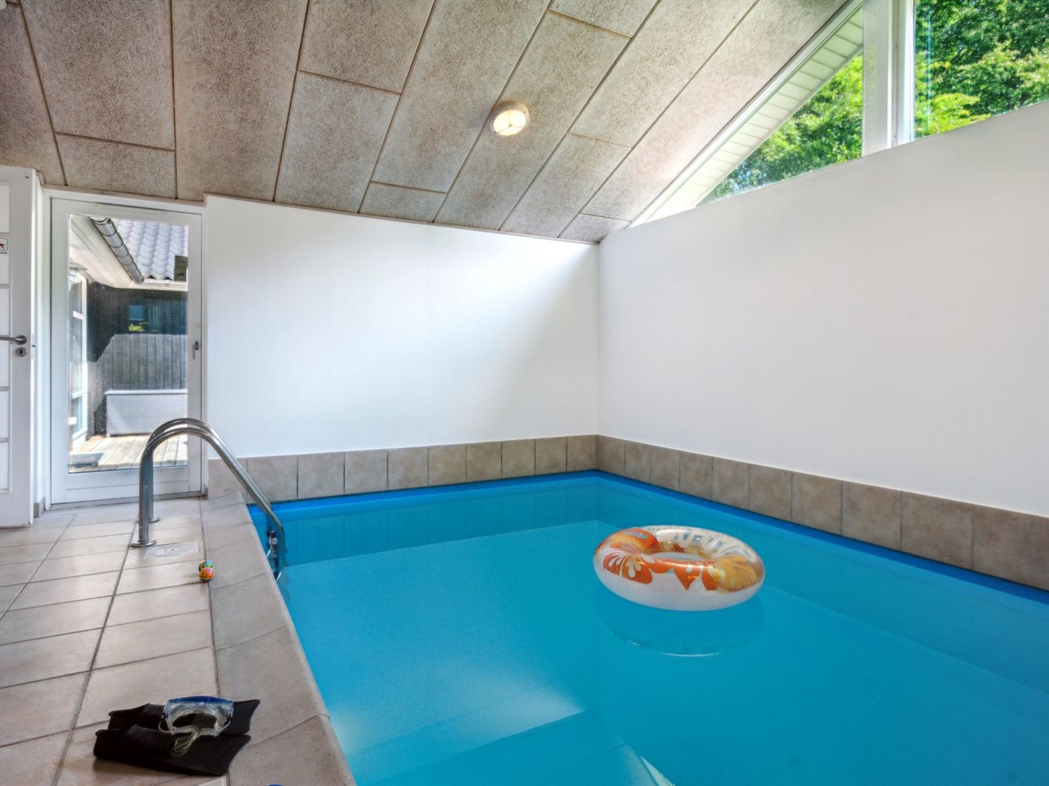 "Edin" - 150m from the sea