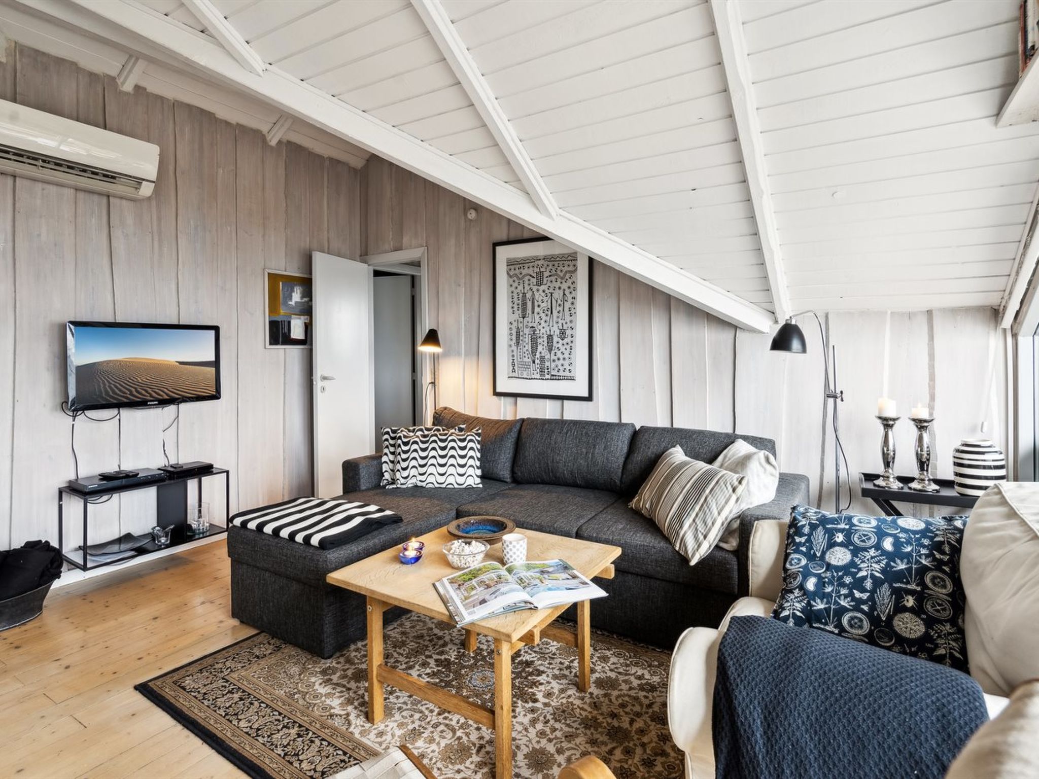 "Anu" - 400m from the sea - Binnen
