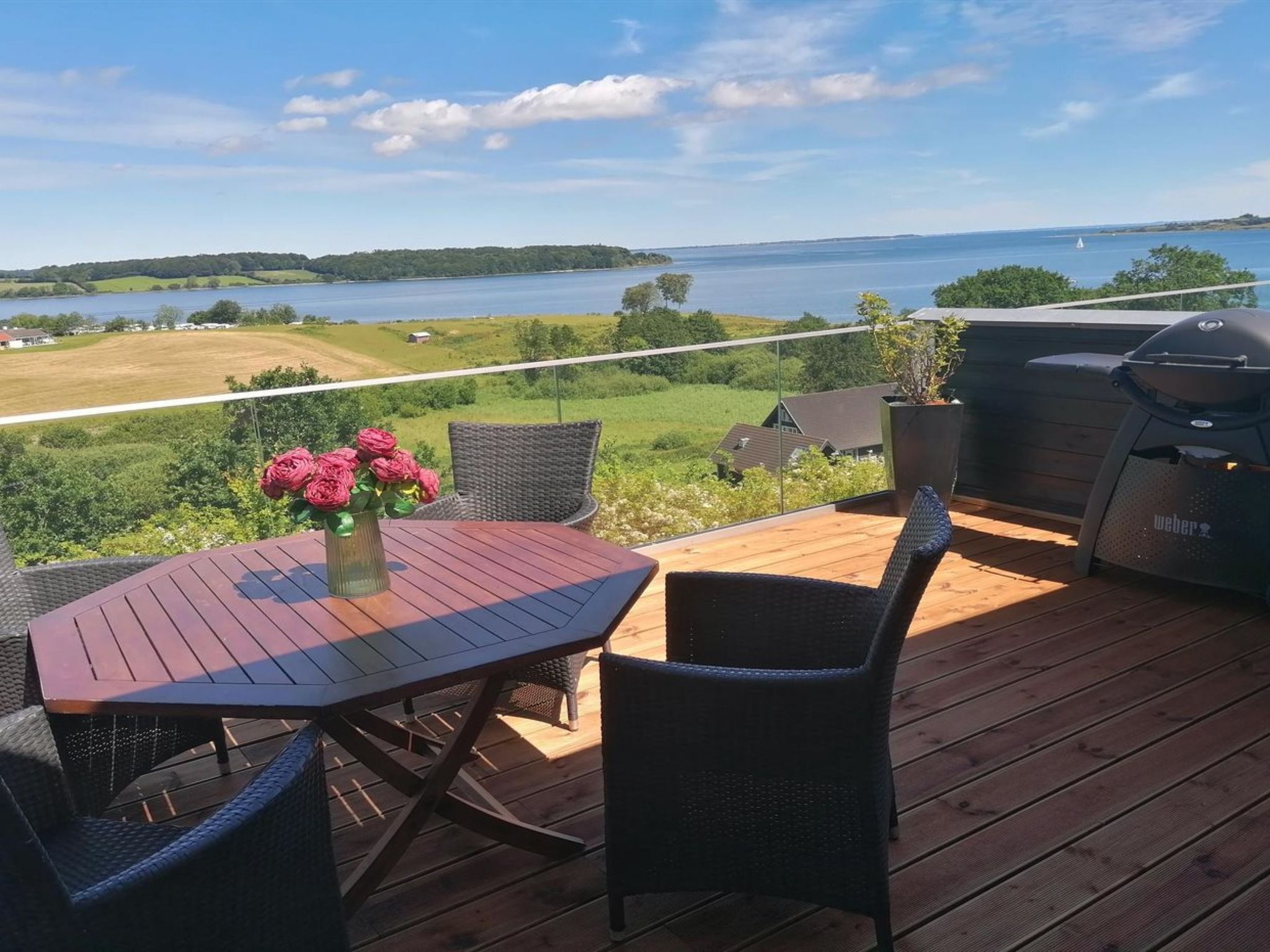 "Isbiorn" - 300m from the sea