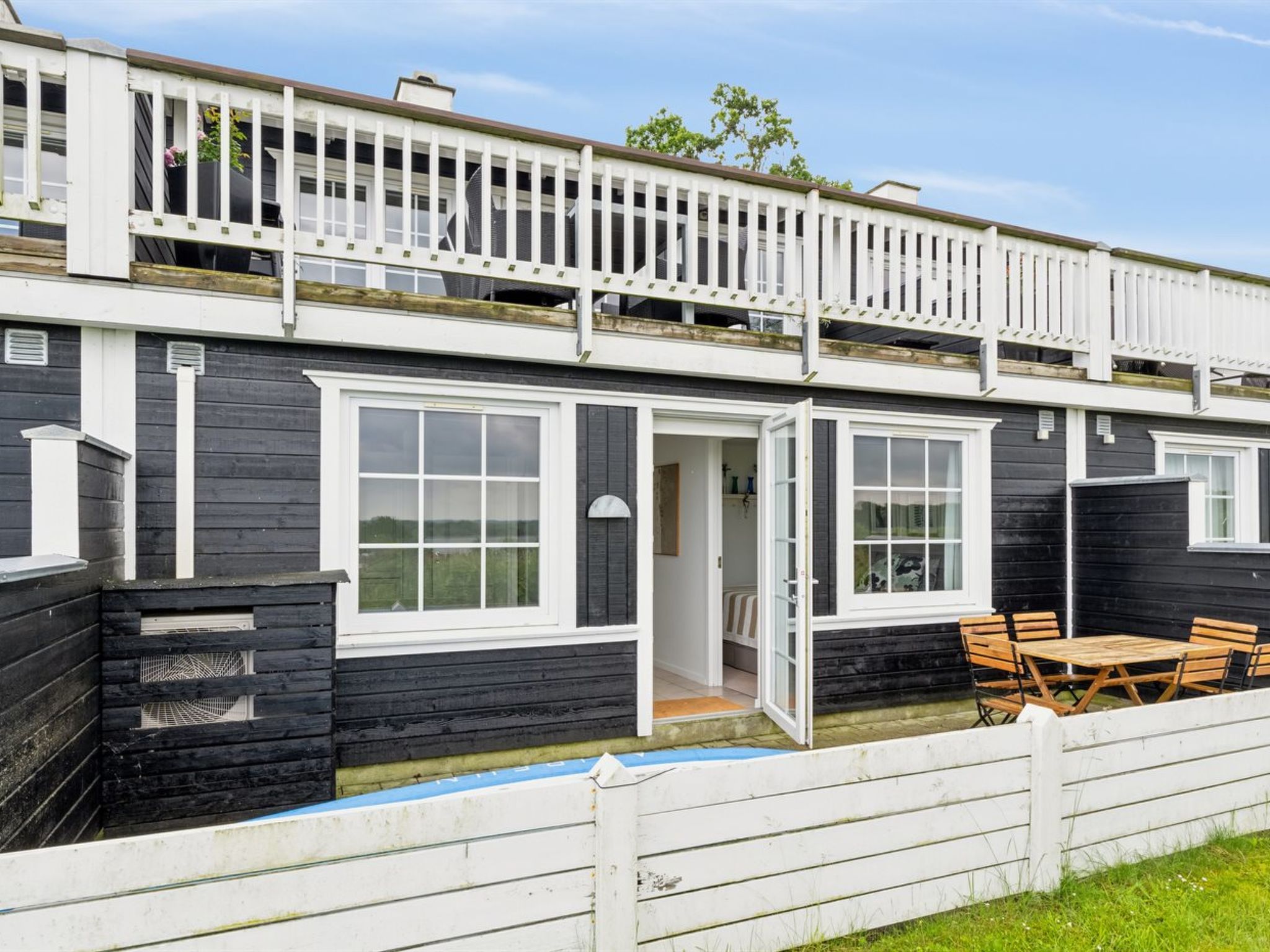 "Isbiorn" - 300m from the sea-Buiten