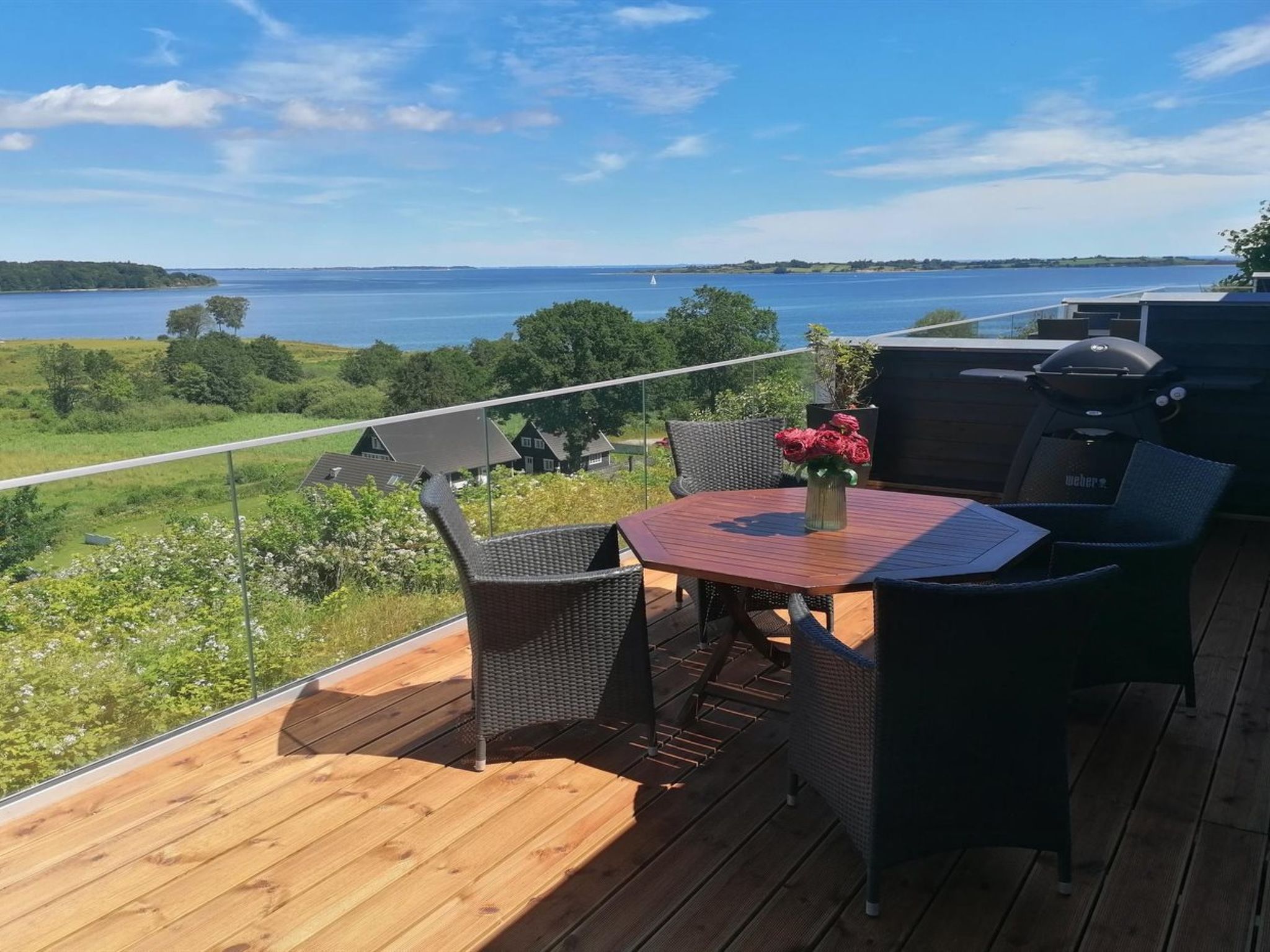 "Isbiorn" - 300m from the sea - Buiten