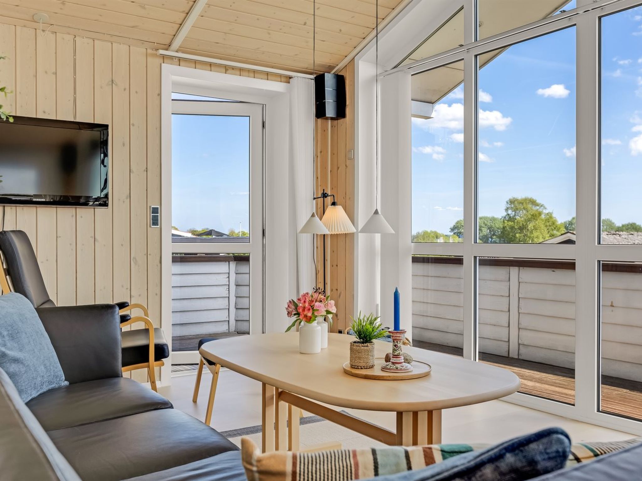 "Jelke" - 500m from the sea-Binnen