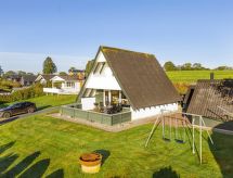 Vrijstaande vakantiewoning met sauna en zeezicht op 600 meter van het strand - thumbnail 1