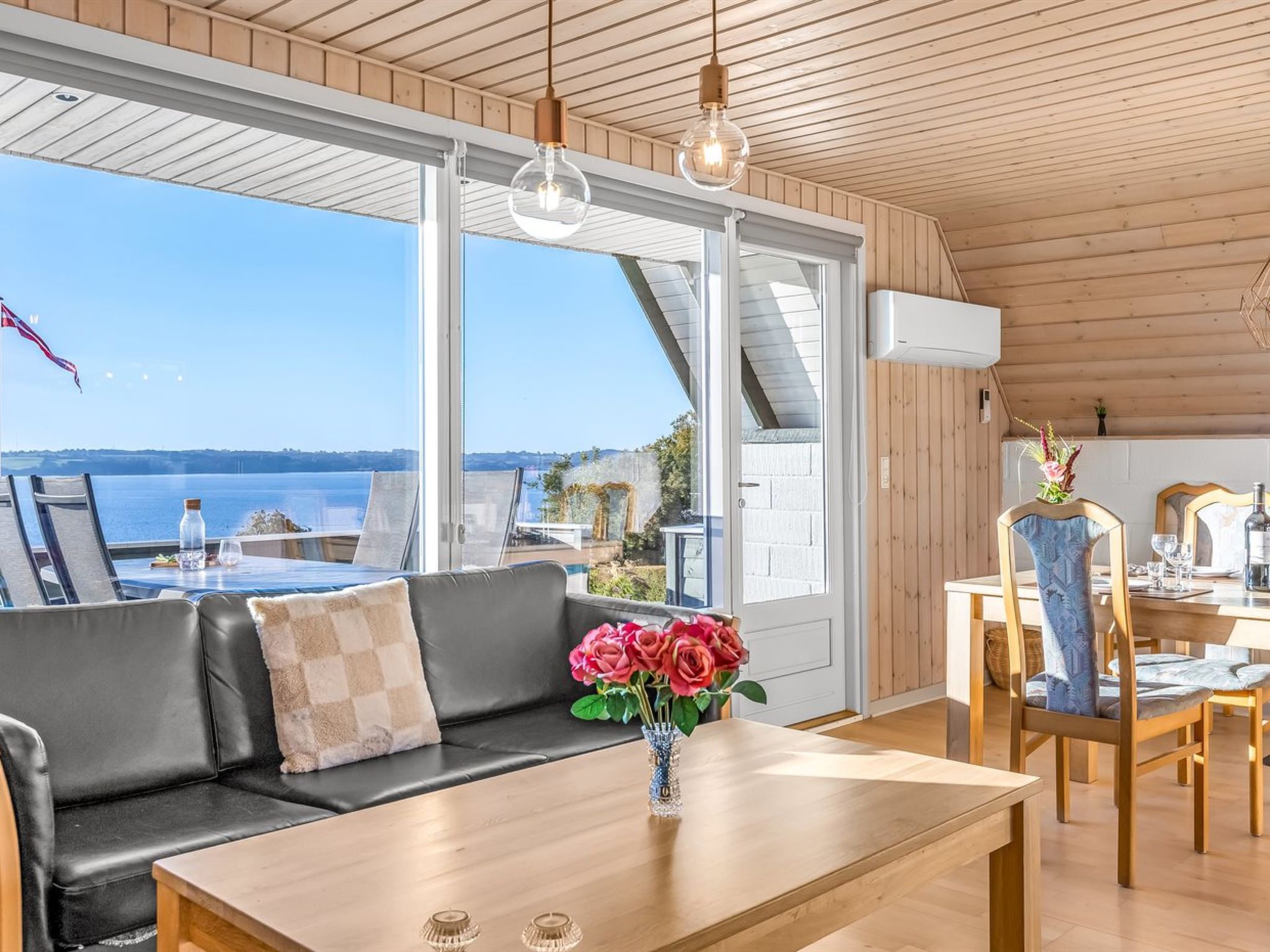 "Elisabete" - 600m from the sea-Inside