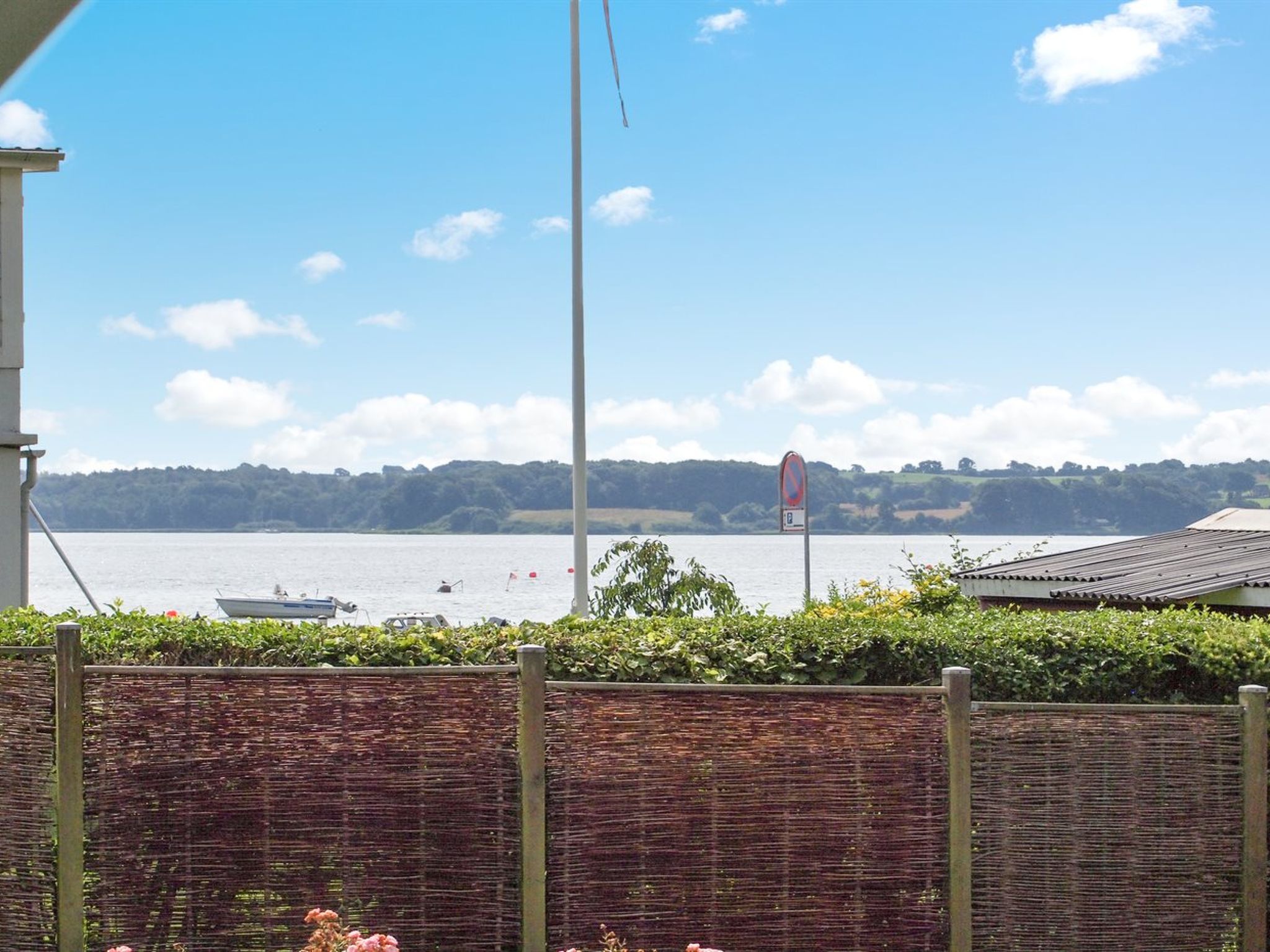"Star" - 100m from the sea
