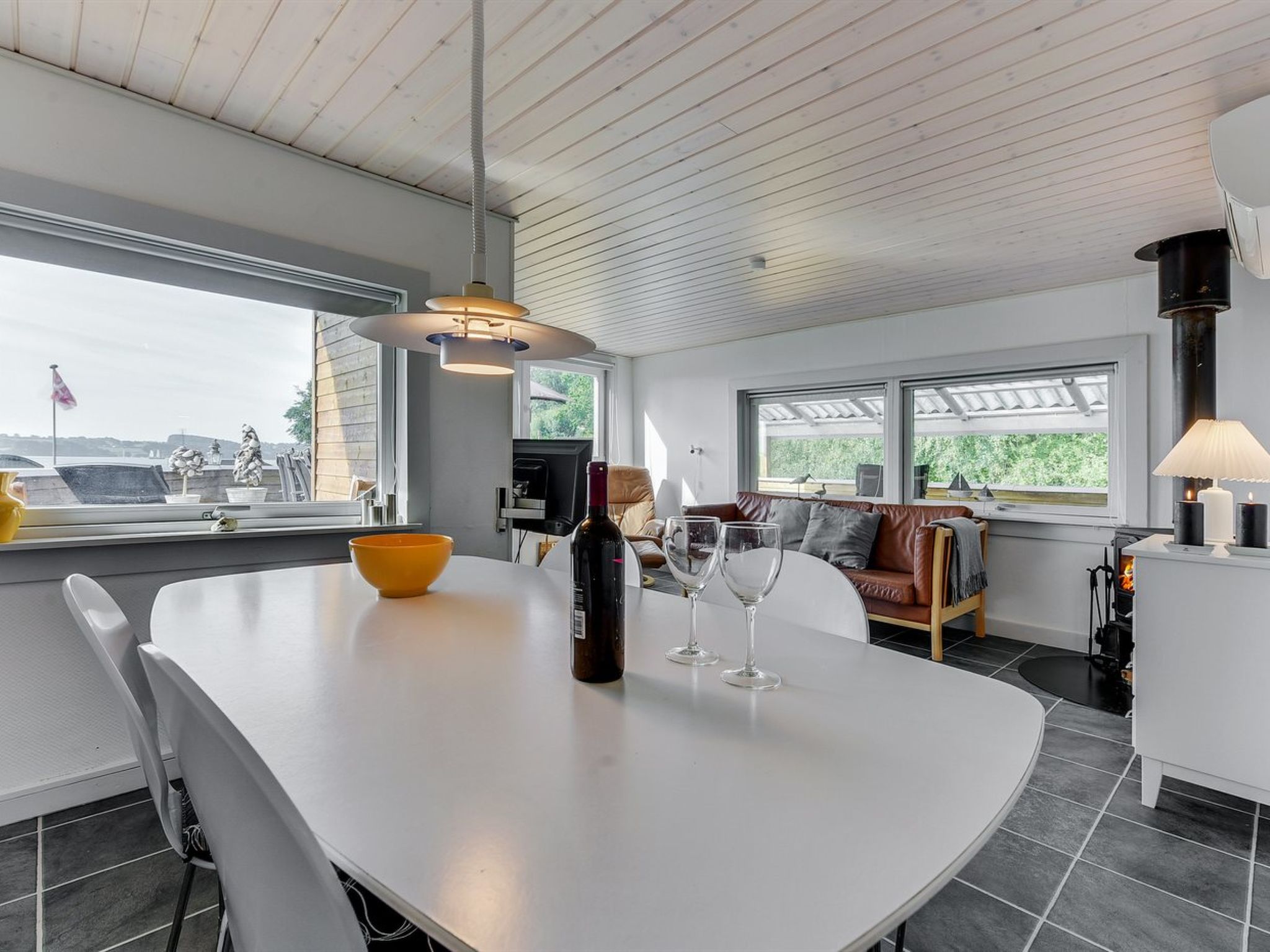 "Gjurgja" - 100m from the sea - Binnen