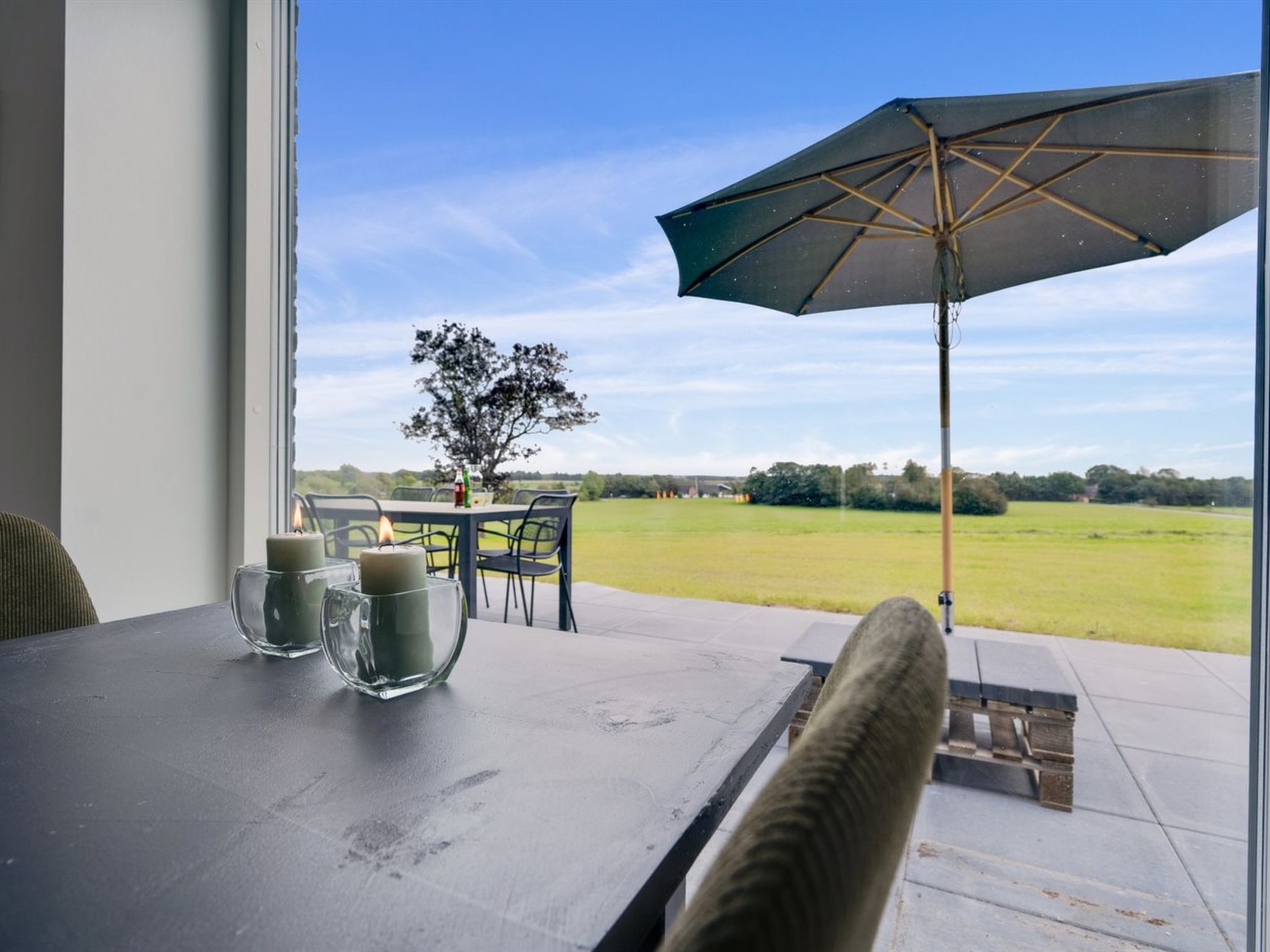 "Landuin" - 30km from the sea - Binnen