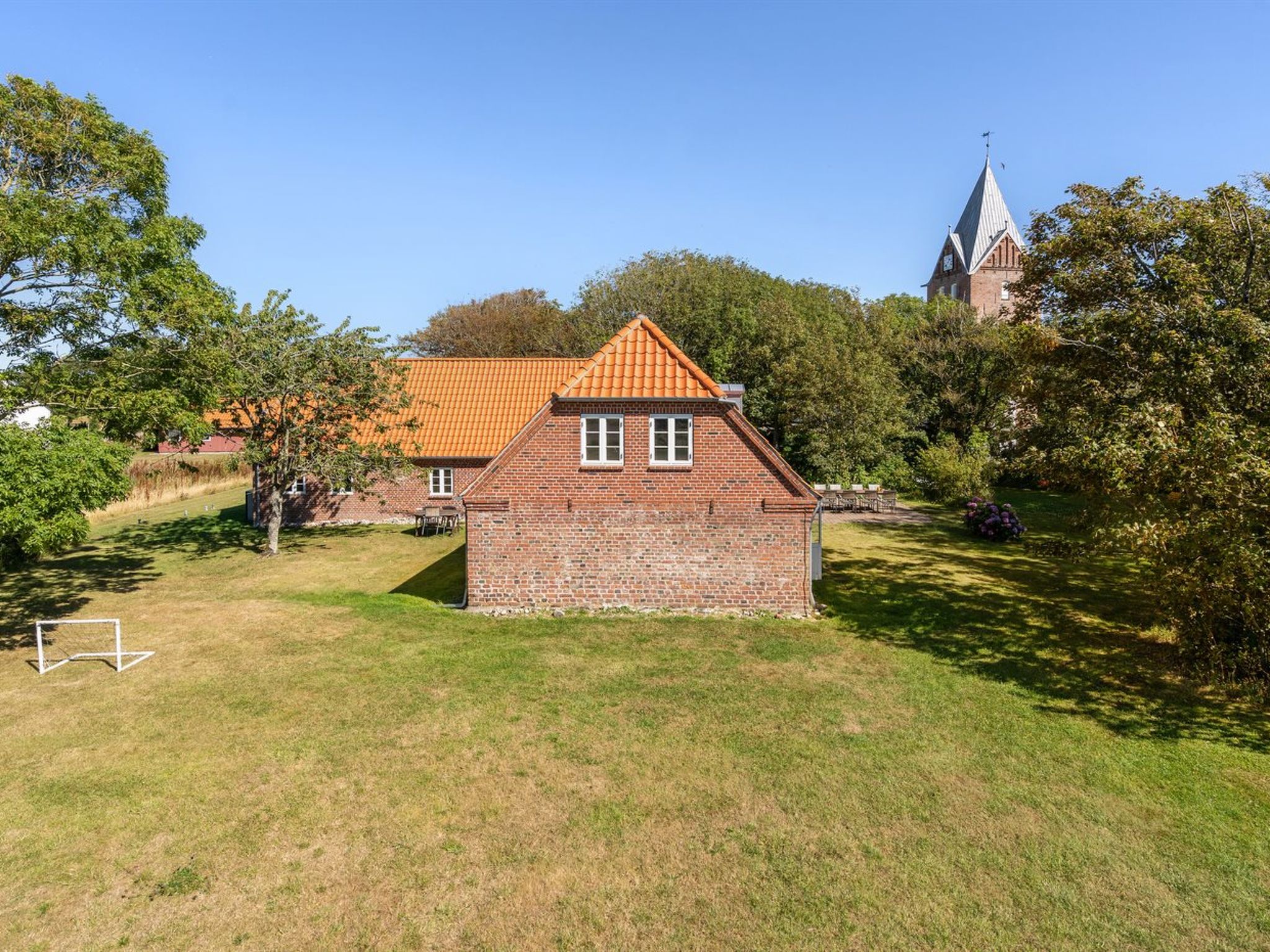 "Myra" - 18km from the sea - Buiten