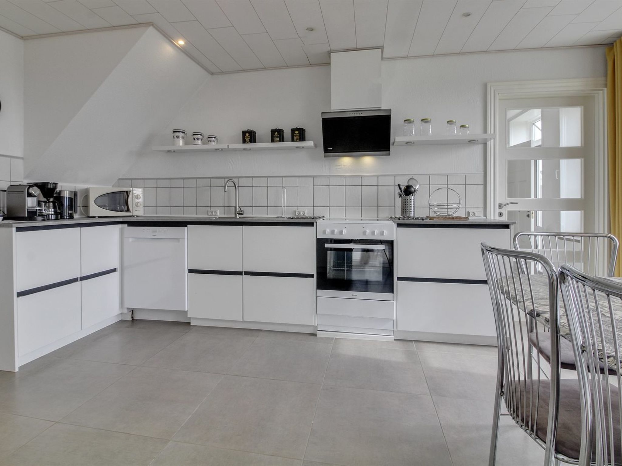 "Juuso" - 20km from the sea-Binnen