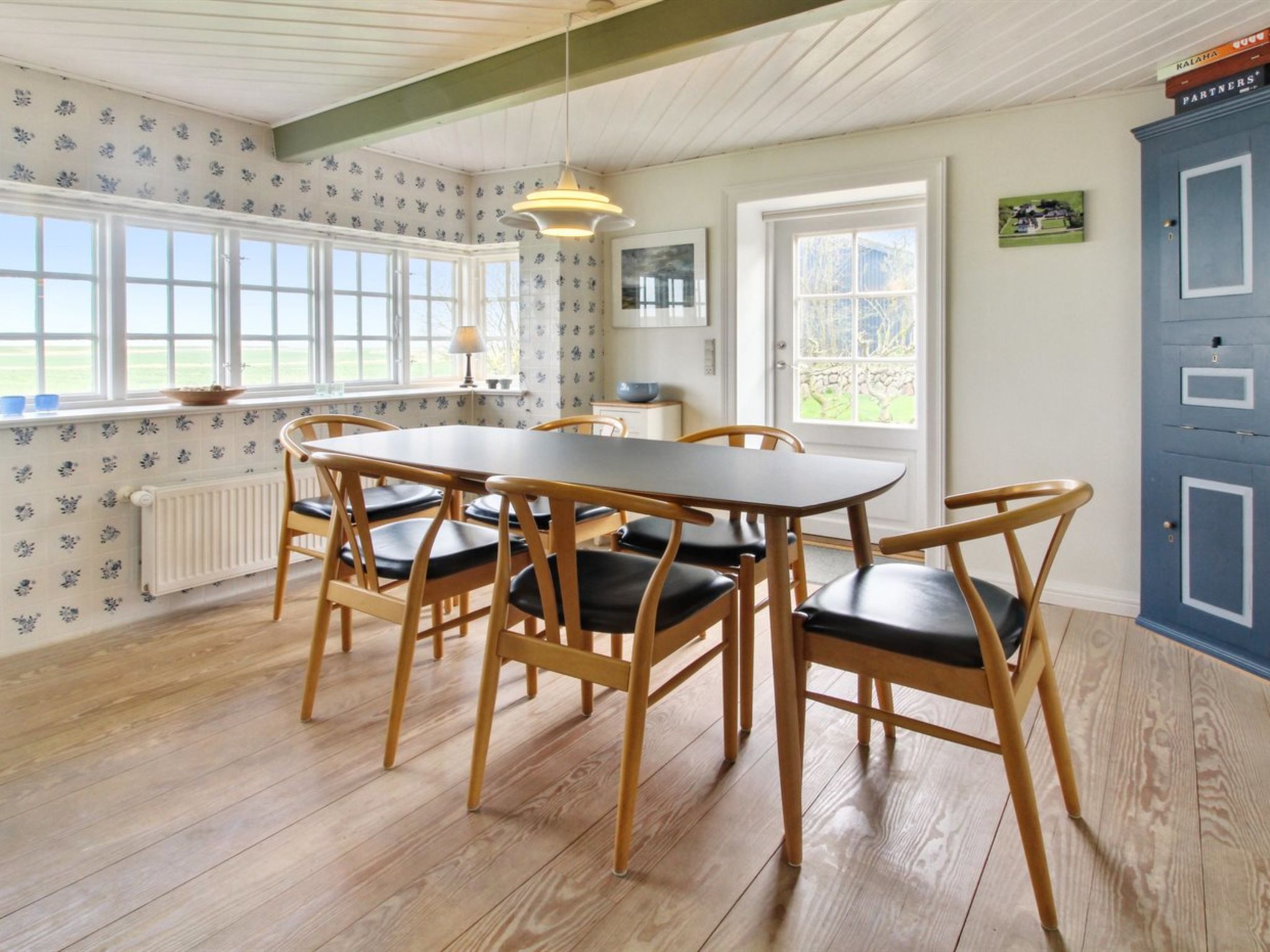 "Ingulf" - 18km from the sea - Drinnen