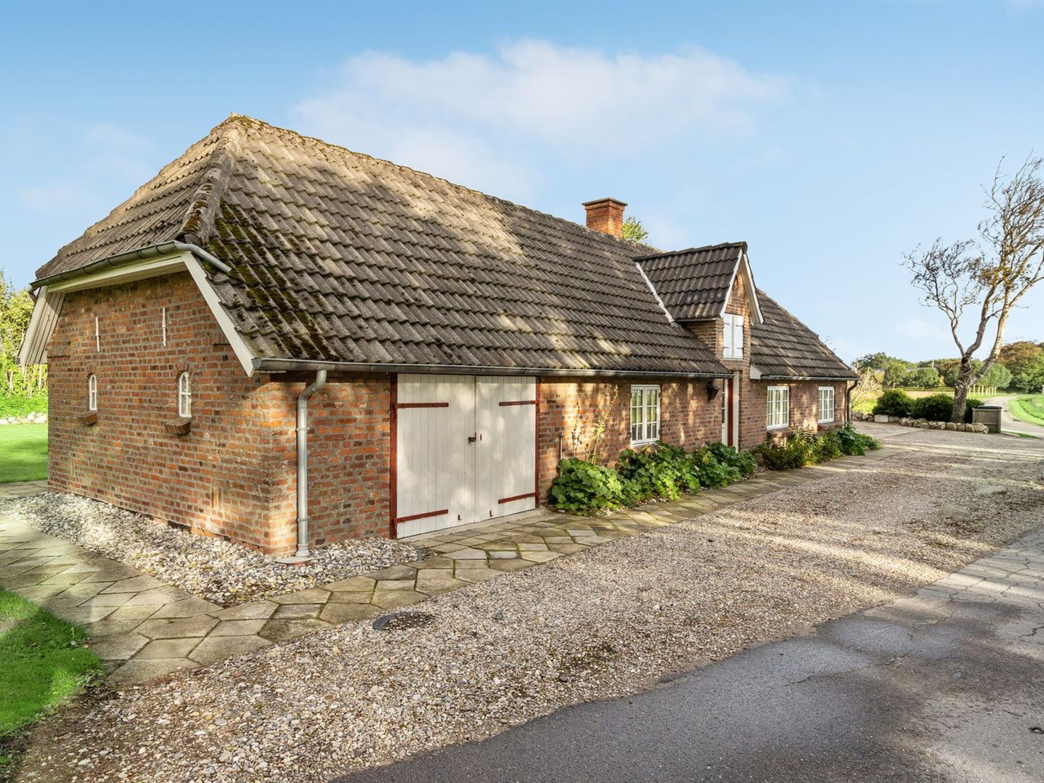 "Hedda" - 15km from the sea - Buiten