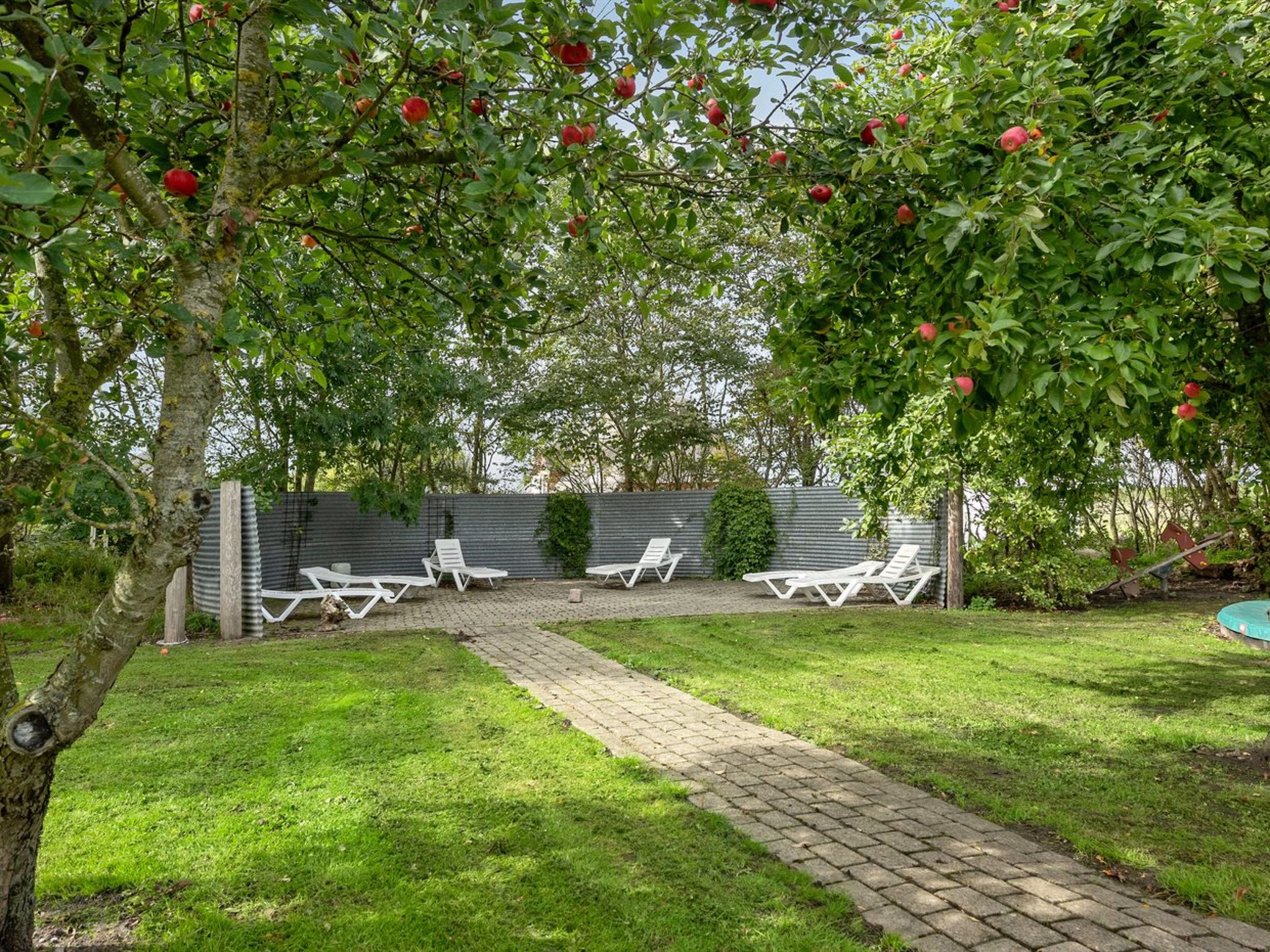 "Tilla" - 600m from the sea