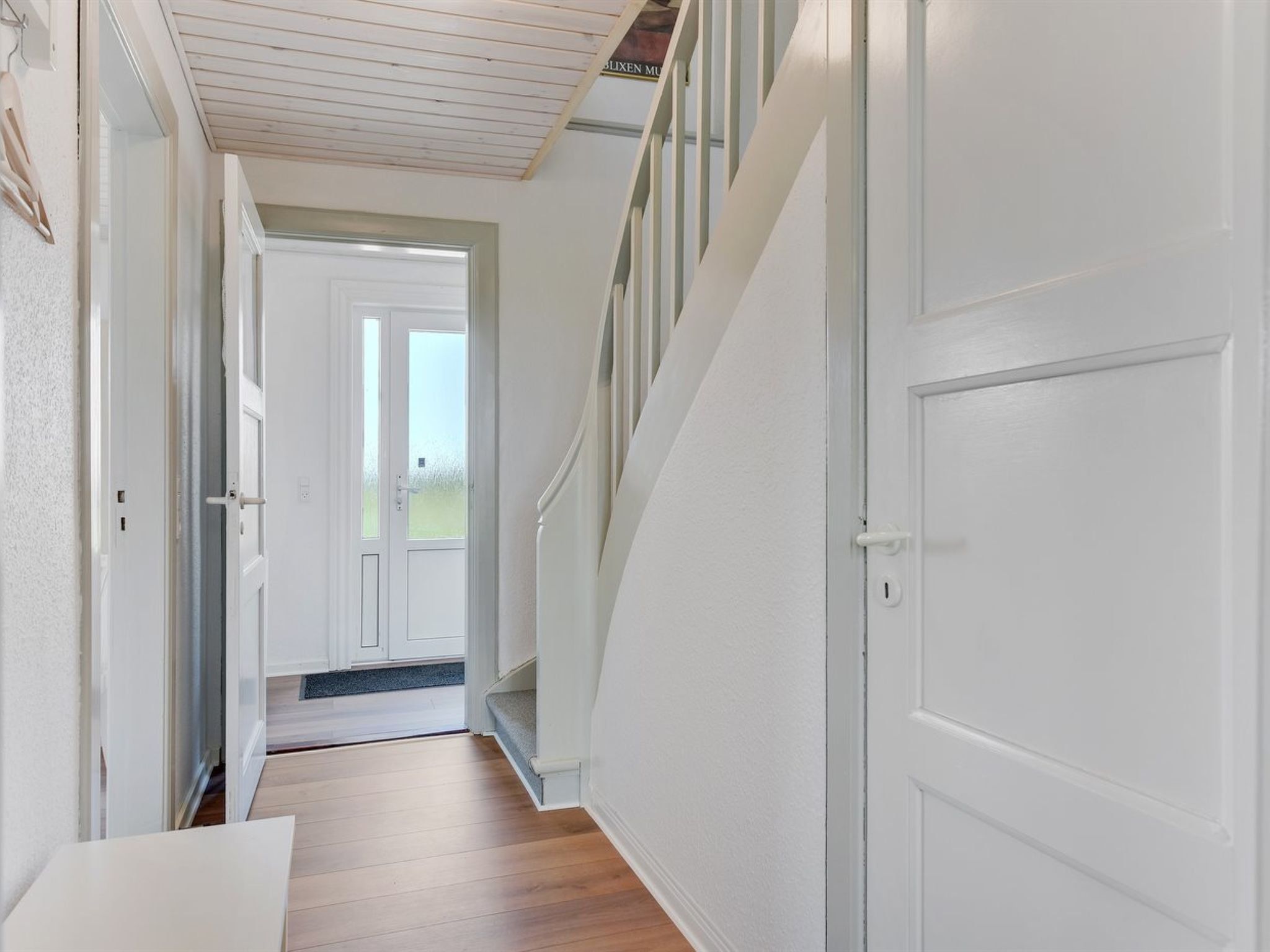 "Iina" - 13km from the sea - Binnen
