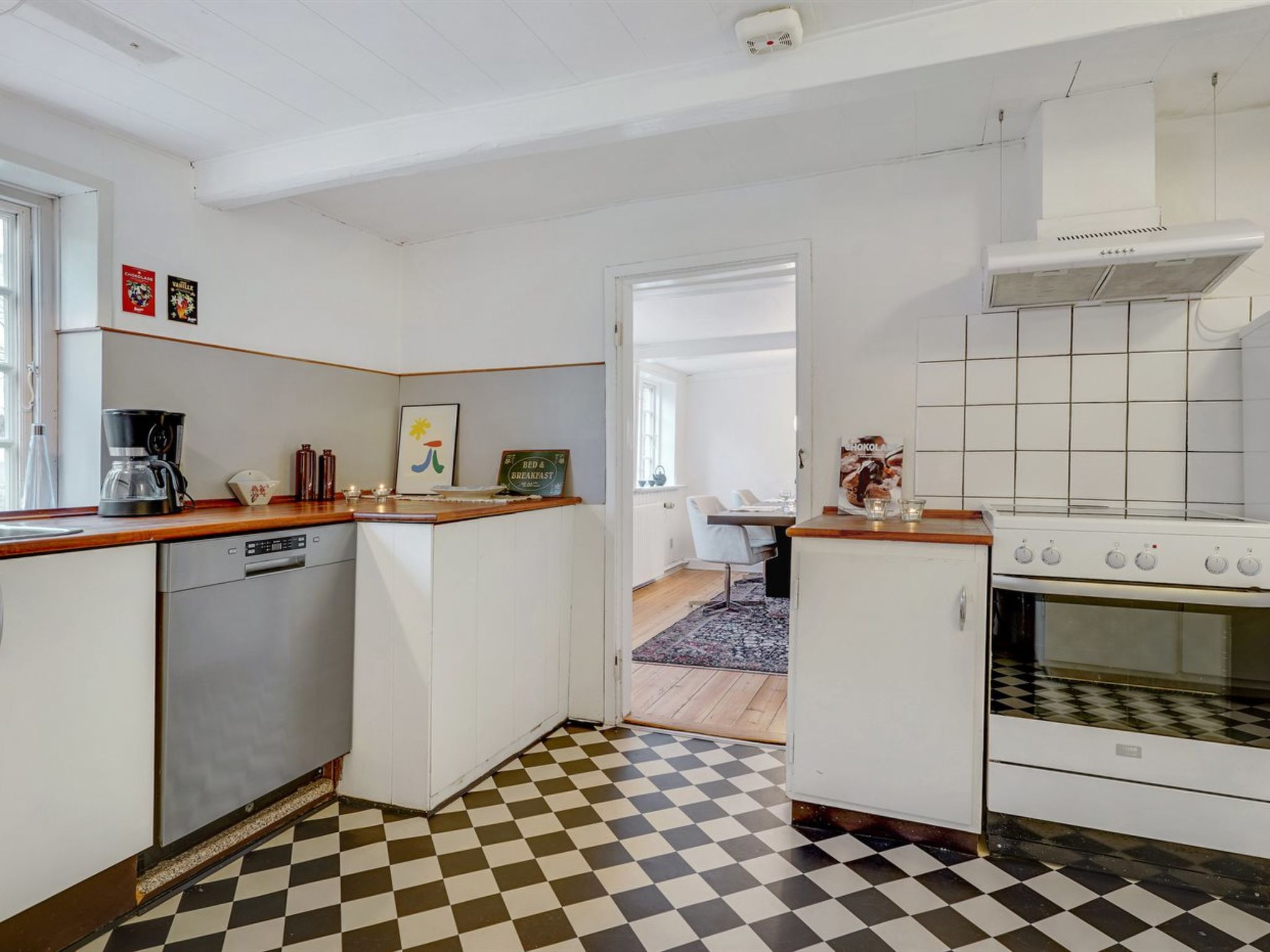 "Ilsa" - 9.8km from the sea-Binnen