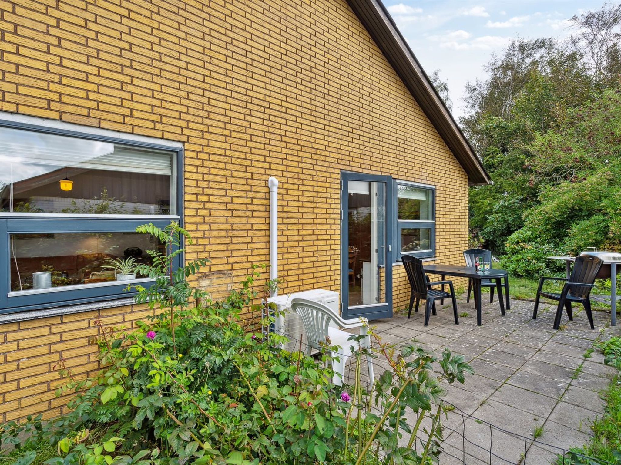 "Magh" - 9.8km from the sea - Buiten