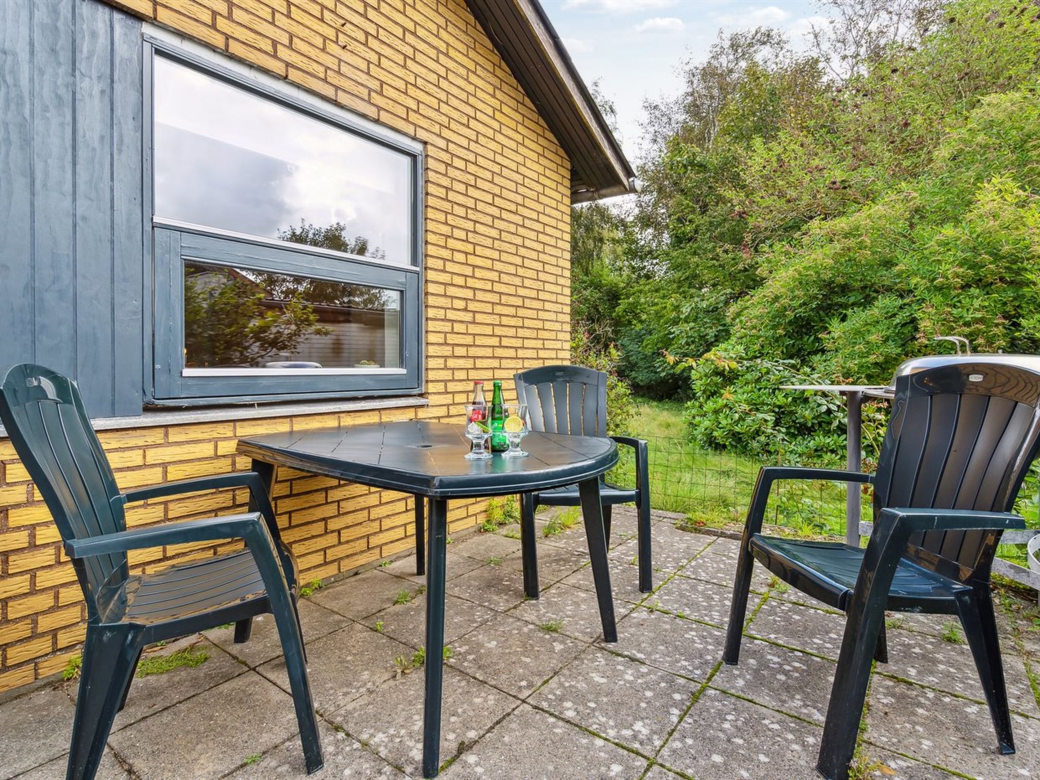 "Magh" - 9.8km from the sea - Buiten