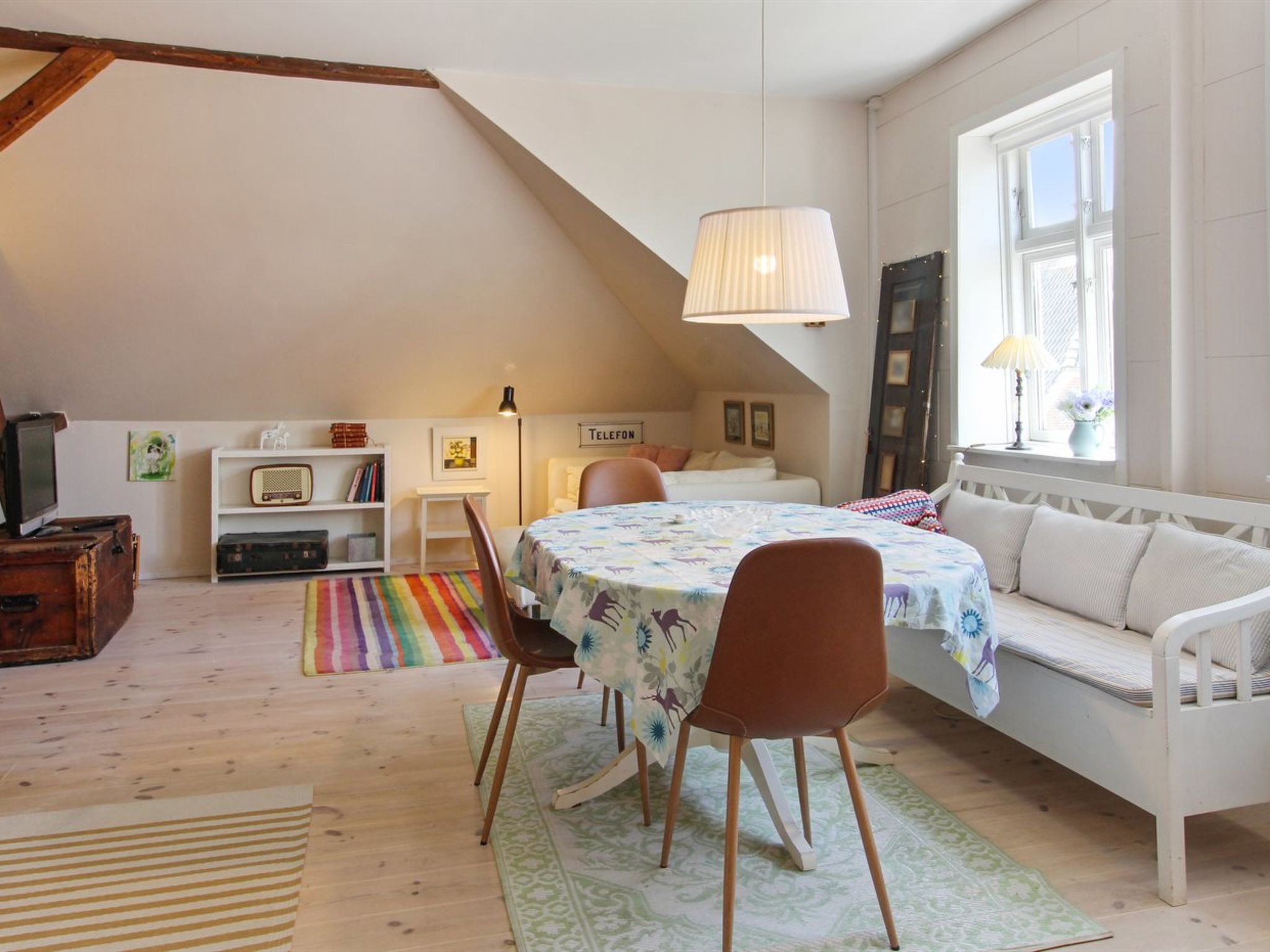 "Fenia" - 9.8km from the sea-Binnen