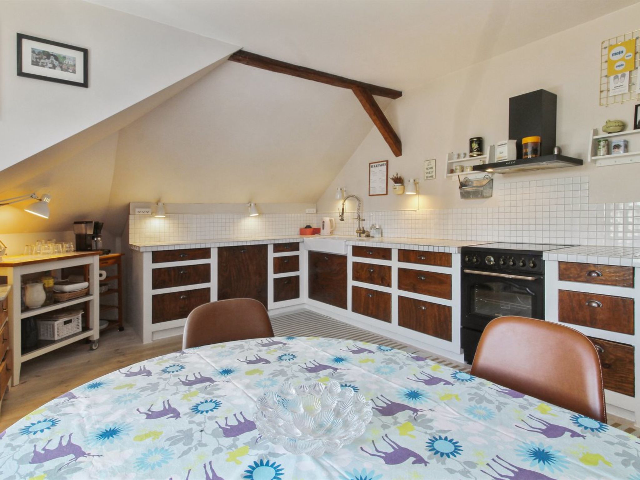 "Fenia" - 9.8km from the sea-Binnen