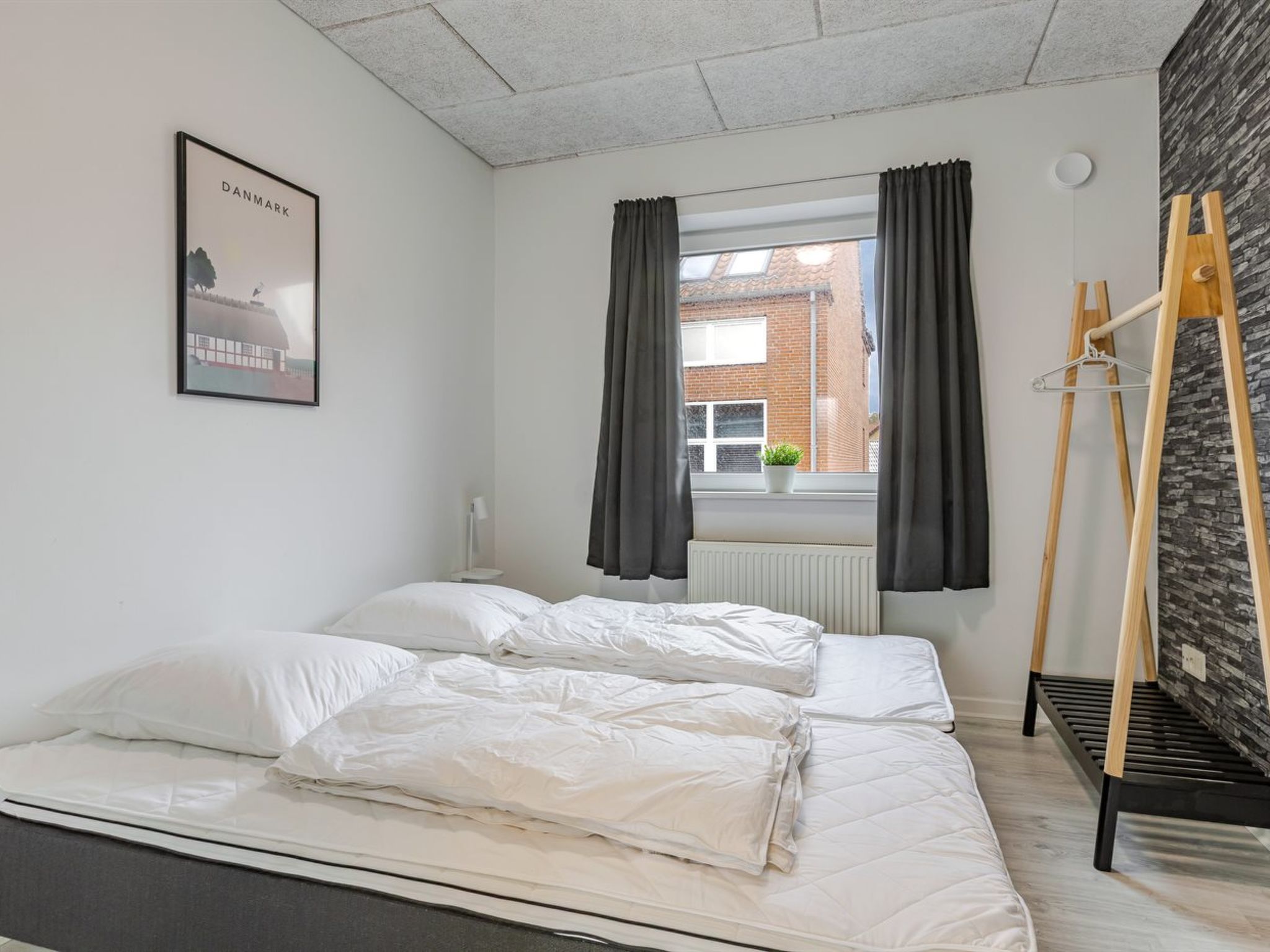 "Fader" - 31km from the sea-Dedans